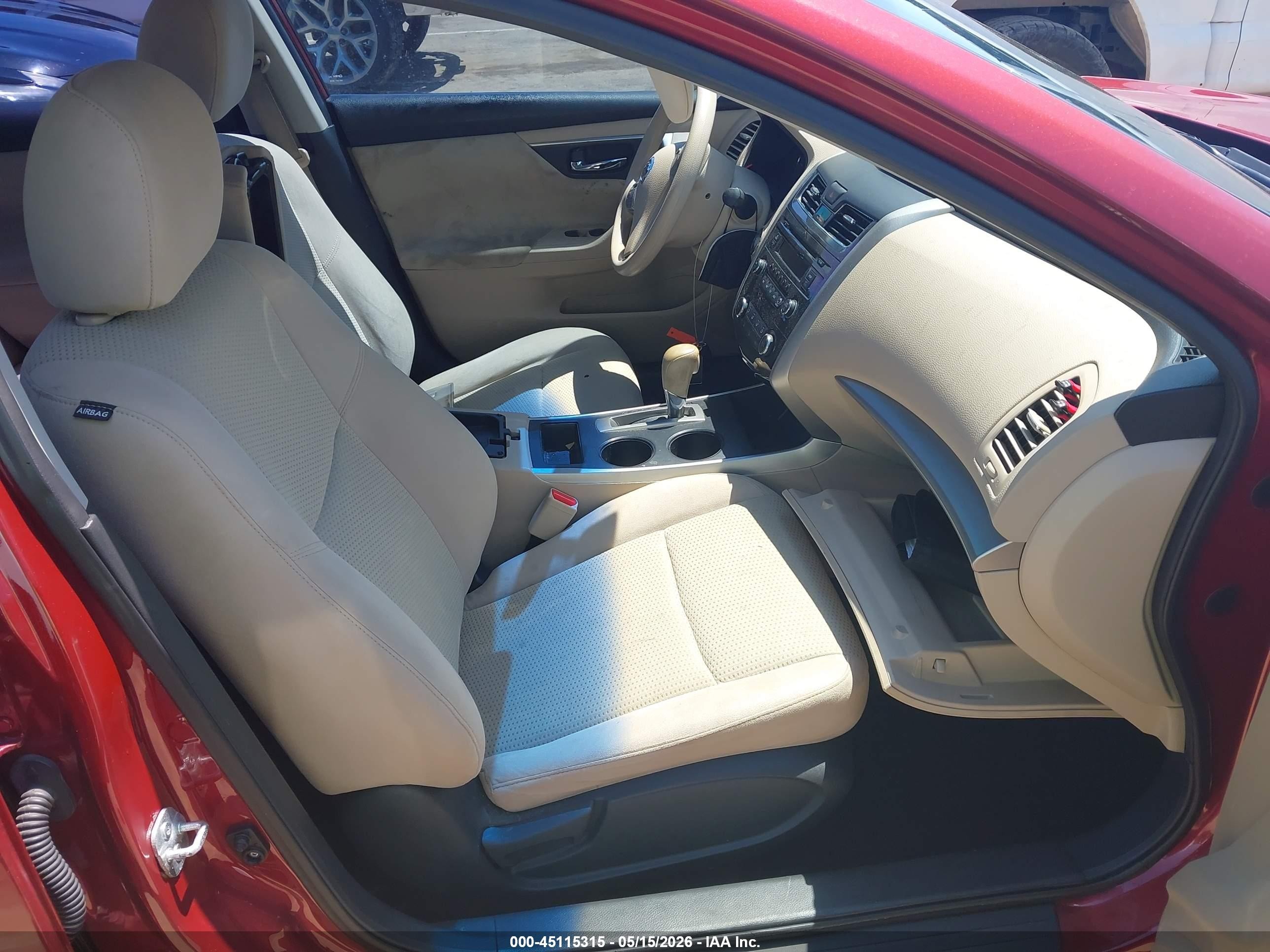 2015 Nissan Altima 2.5 S Burgundy vin: 1N4AL3AP7FN305117
