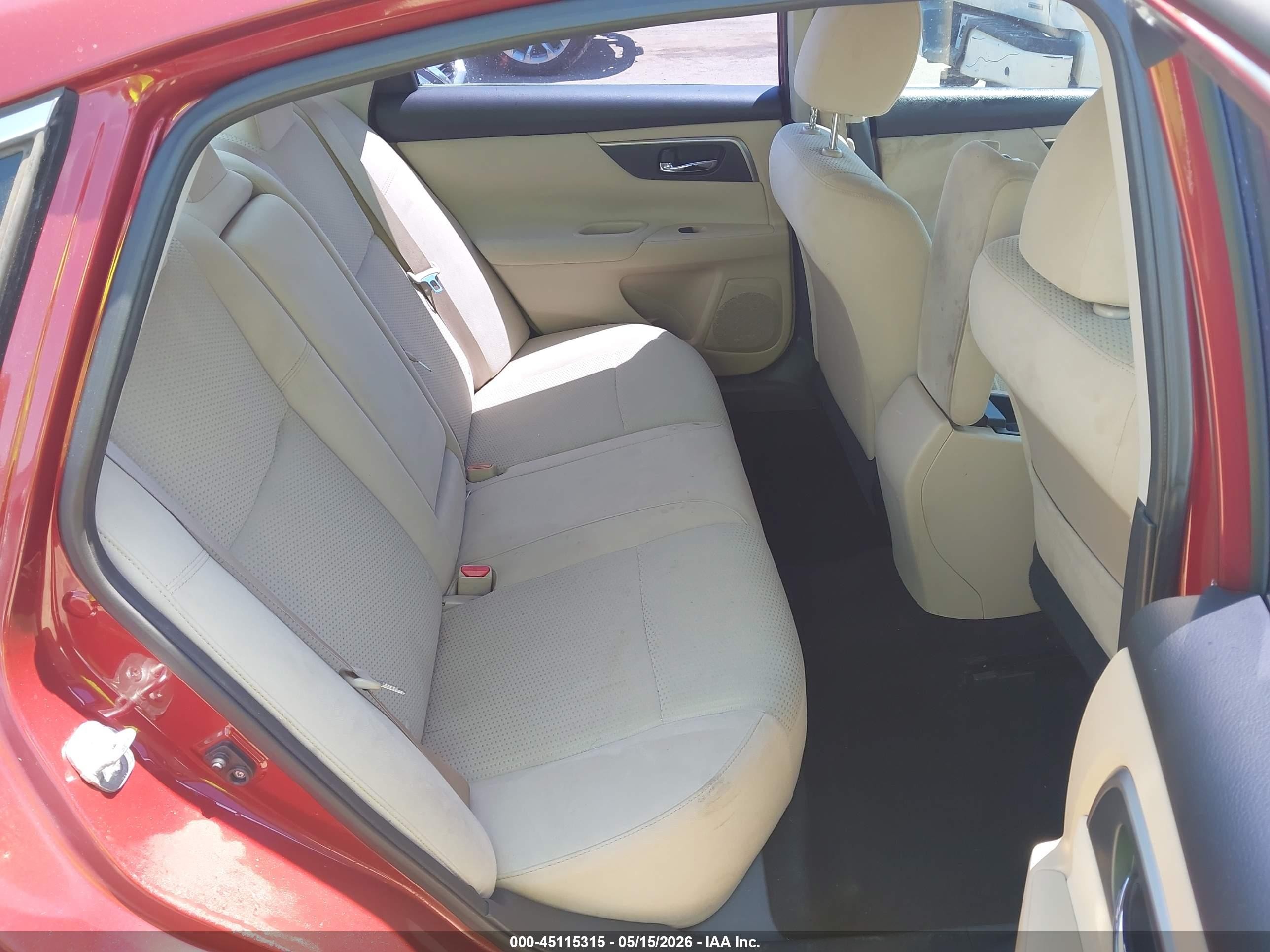 2015 Nissan Altima 2.5 S Burgundy vin: 1N4AL3AP7FN305117