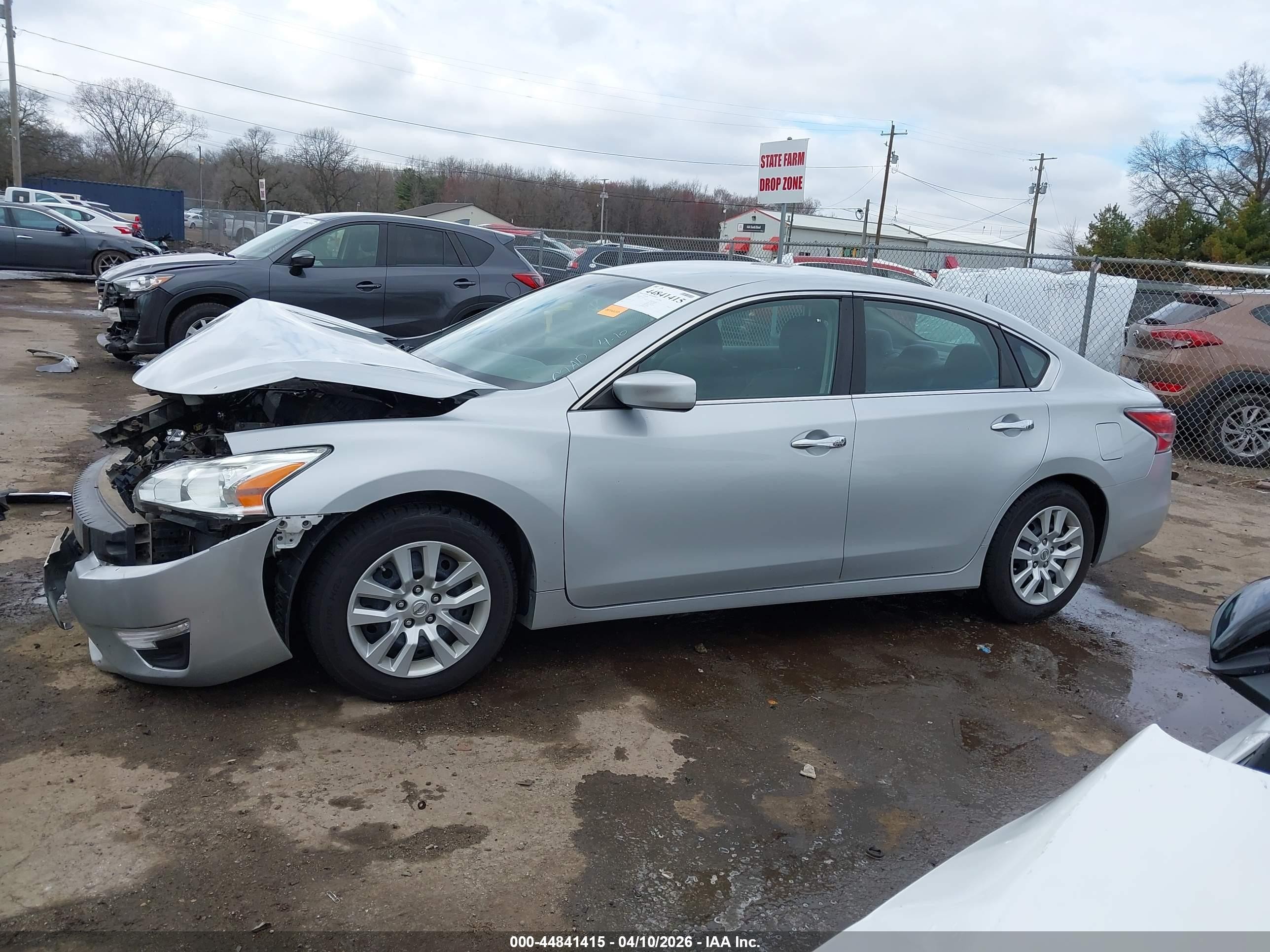 2015 Nissan Altima 2.5/2.5 S/2.5 Sl/2.5 Sv Серебряный vin: 1N4AL3AP7FN322127