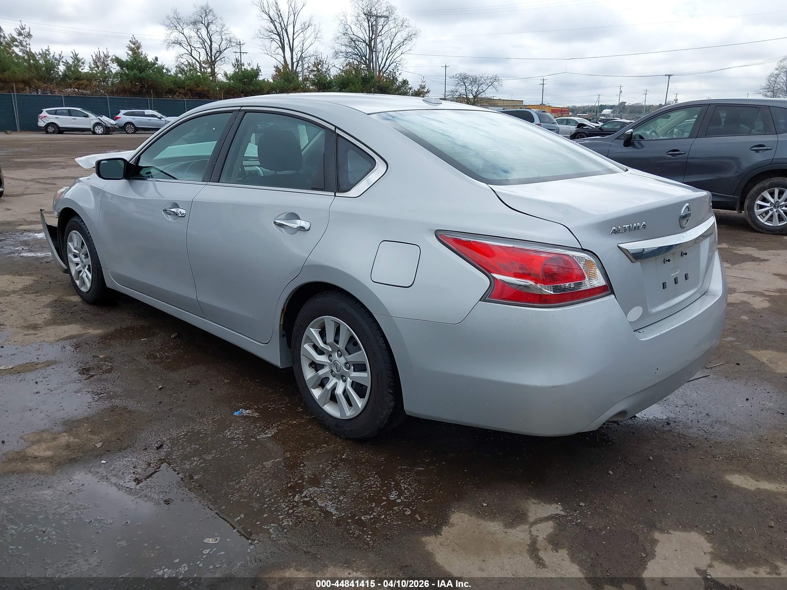2015 Nissan Altima 2.5/2.5 S/2.5 Sl/2.5 Sv Серебряный vin: 1N4AL3AP7FN322127