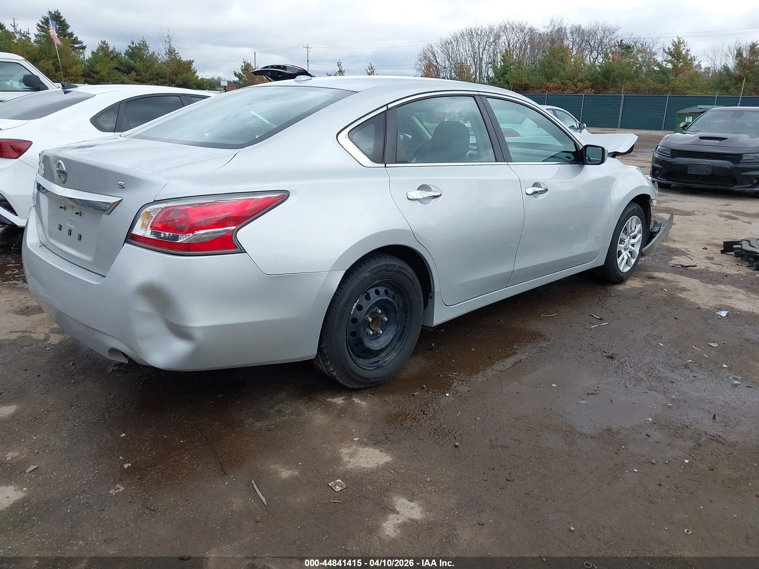 2015 Nissan Altima 2.5/2.5 S/2.5 Sl/2.5 Sv Серебряный vin: 1N4AL3AP7FN322127