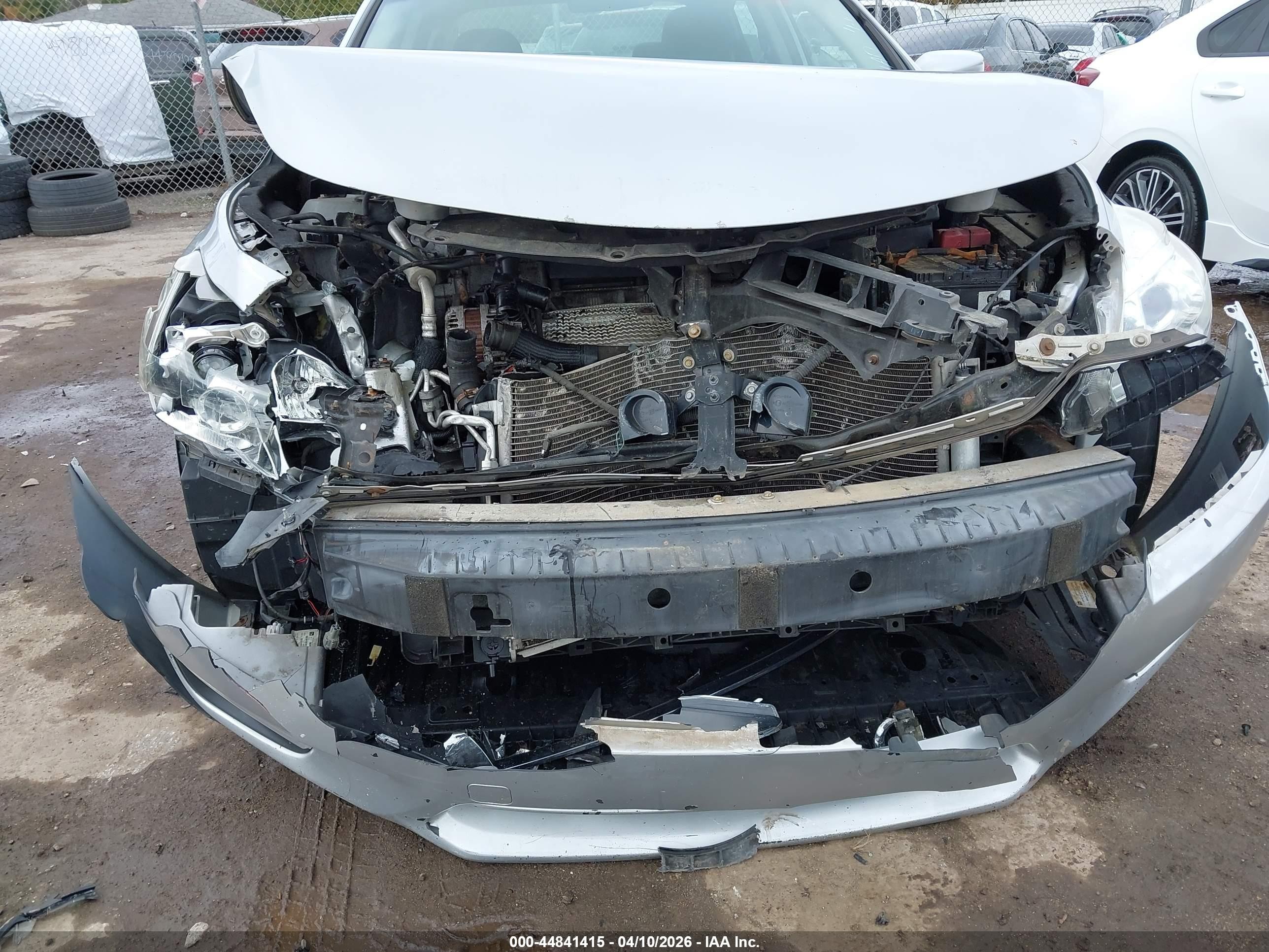 2015 Nissan Altima 2.5/2.5 S/2.5 Sl/2.5 Sv Серебряный vin: 1N4AL3AP7FN322127