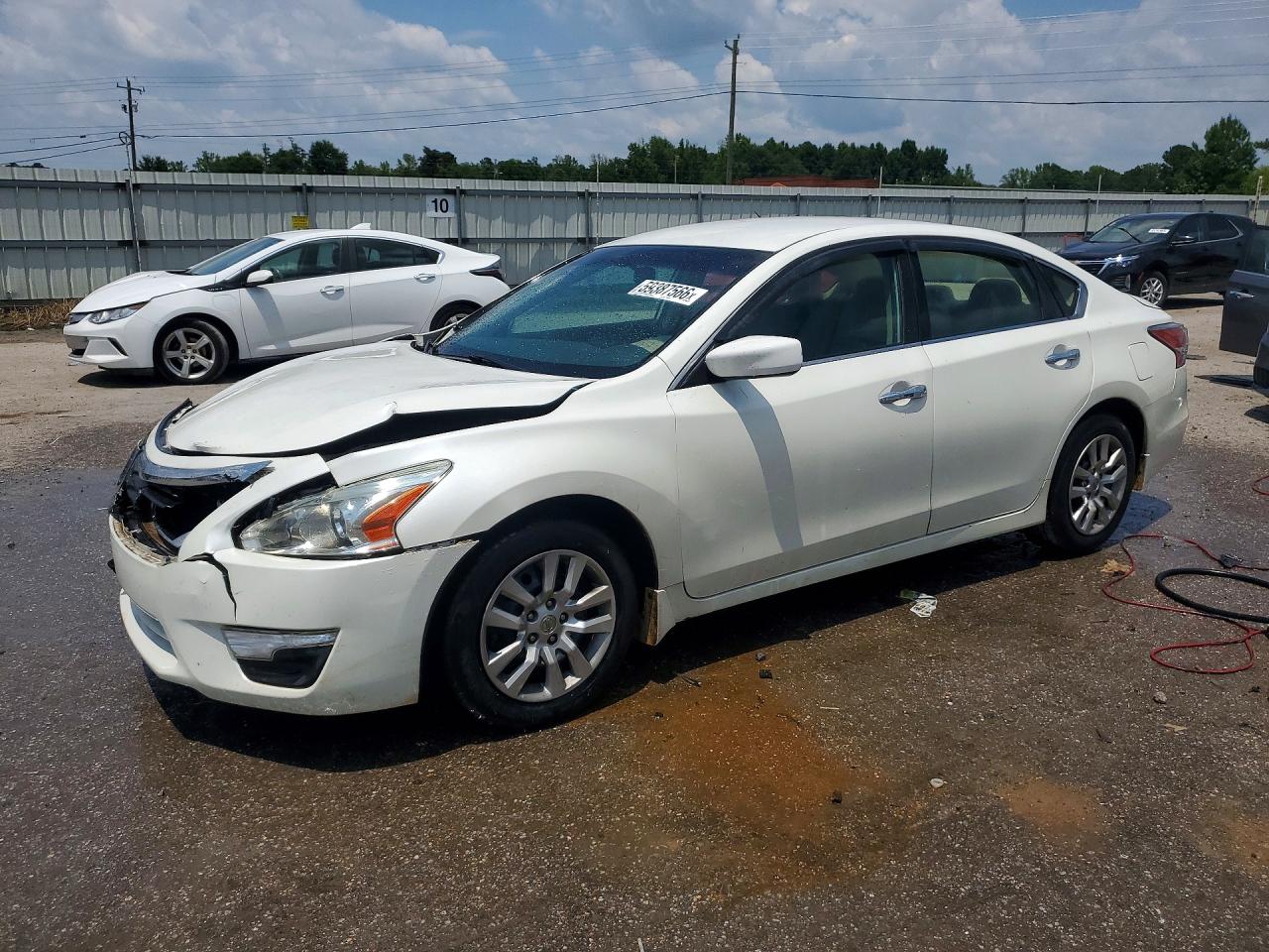 2015 Nissan Altima 2.5 S White vin: 1N4AL3AP7FN329546