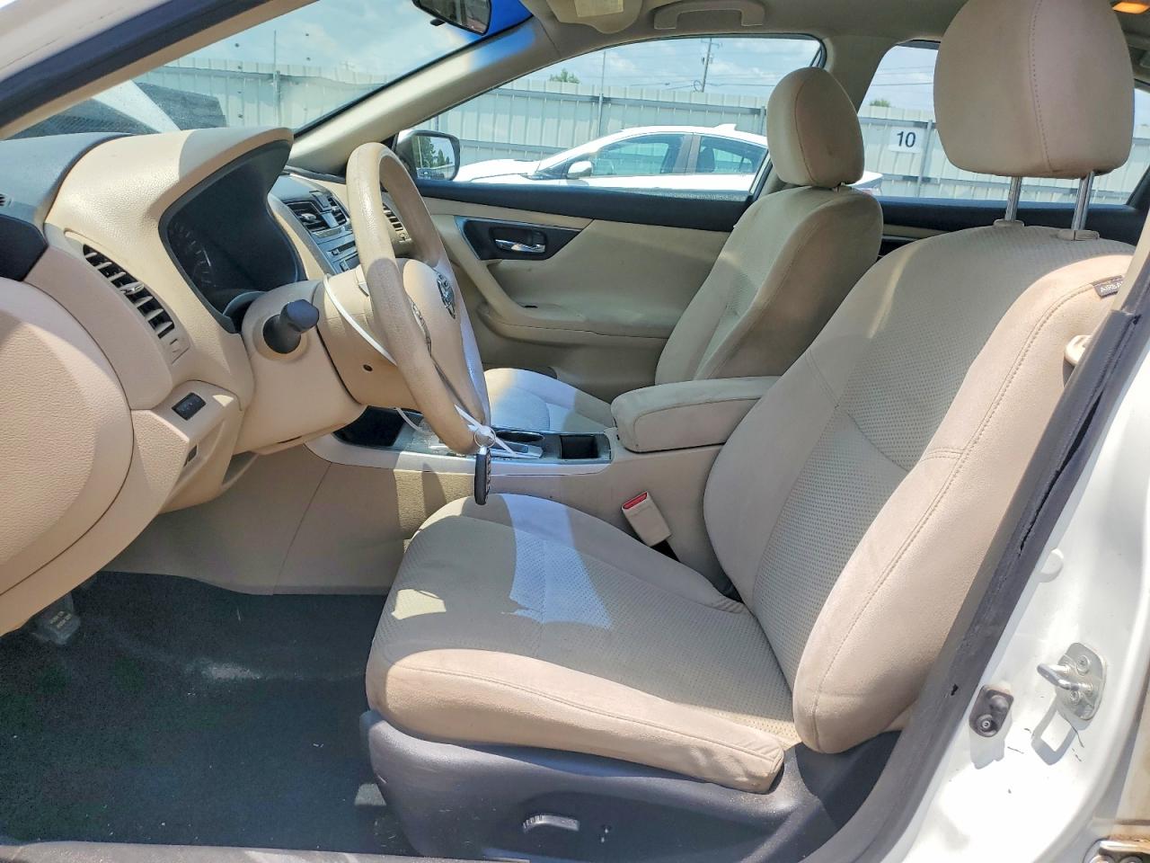 2015 Nissan Altima 2.5 S White vin: 1N4AL3AP7FN329546