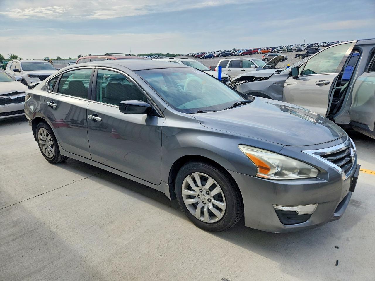 2015 Nissan Altima 2.5 S Gray vin: 1N4AL3AP7FN340692