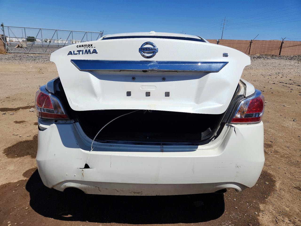 2015 Nissan Altima 2.5 S White vin: 1N4AL3AP7FN346587