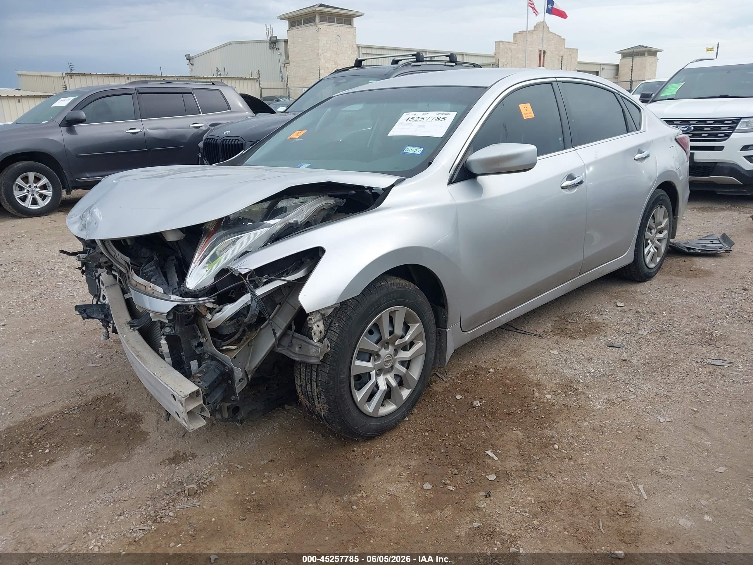 2015 Nissan Altima 2.5 S Silver vin: 1N4AL3AP7FN351479