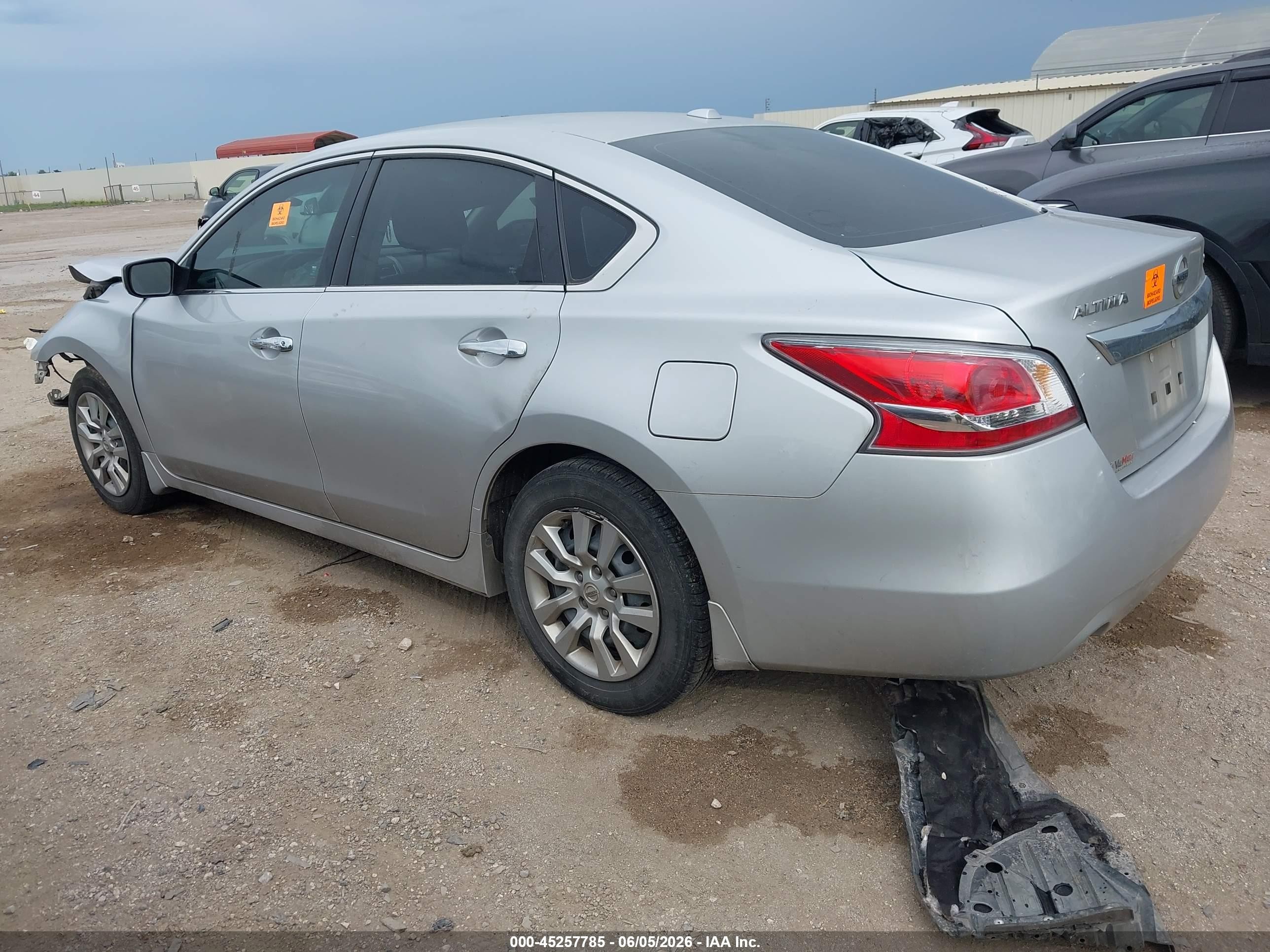 2015 Nissan Altima 2.5 S Silver vin: 1N4AL3AP7FN351479