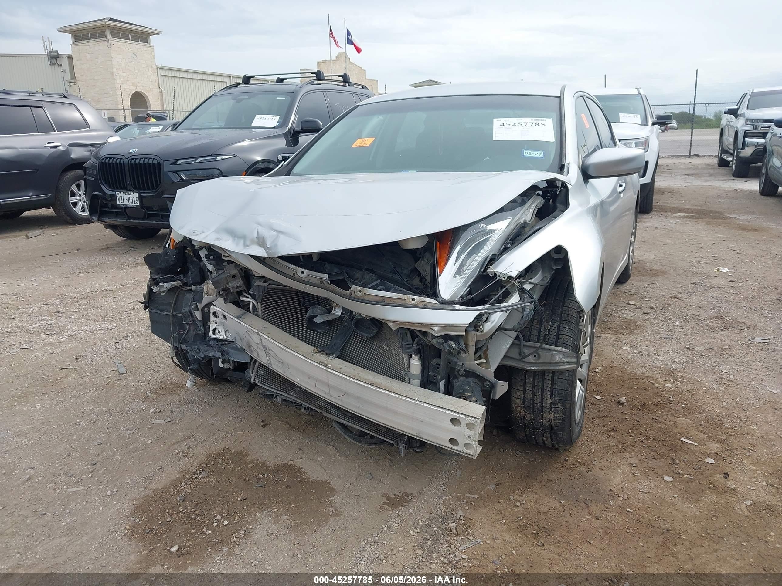 2015 Nissan Altima 2.5 S Silver vin: 1N4AL3AP7FN351479
