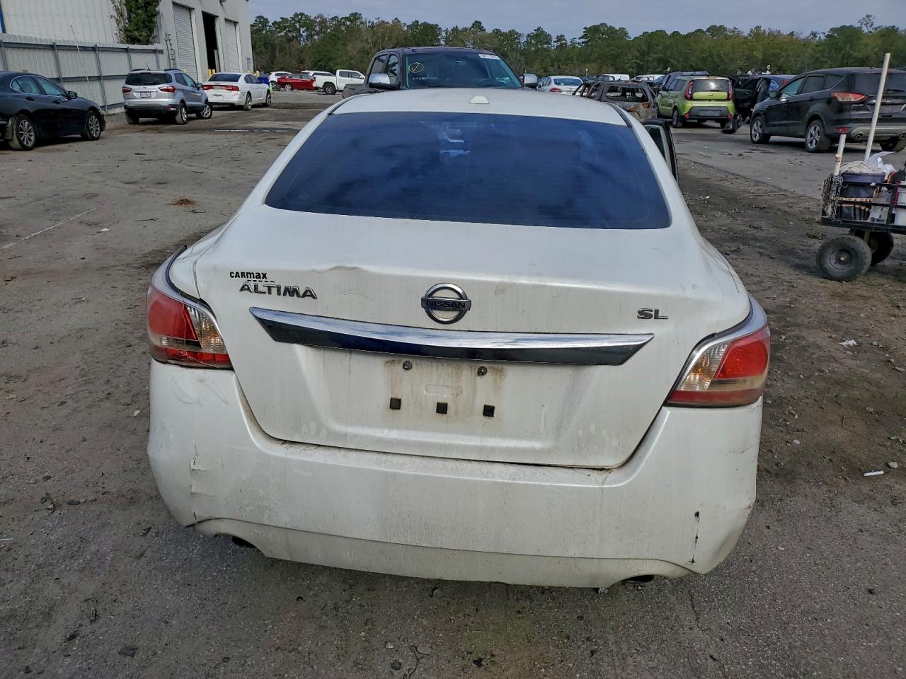 2015 Nissan Altima 2.5 White vin: 1N4AL3AP7FN354463