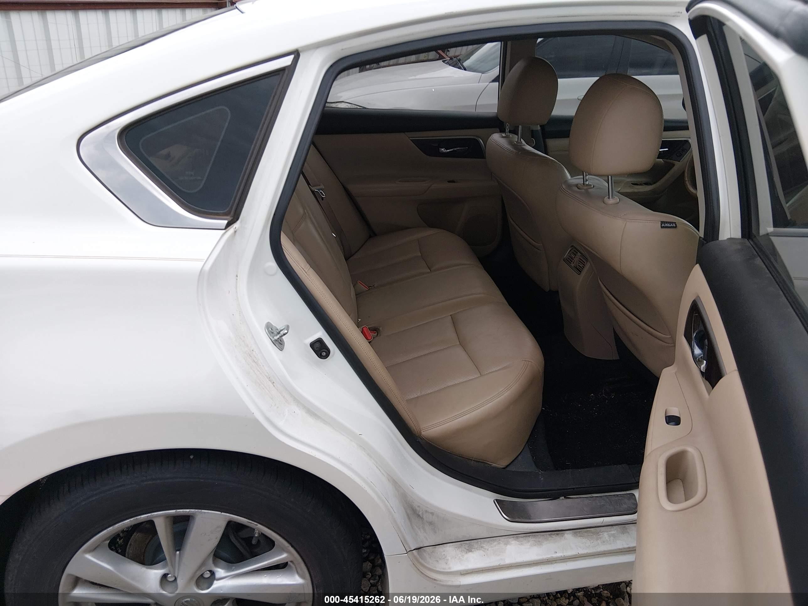 2015 Nissan Altima 2.5 Sl White vin: 1N4AL3AP7FN355144