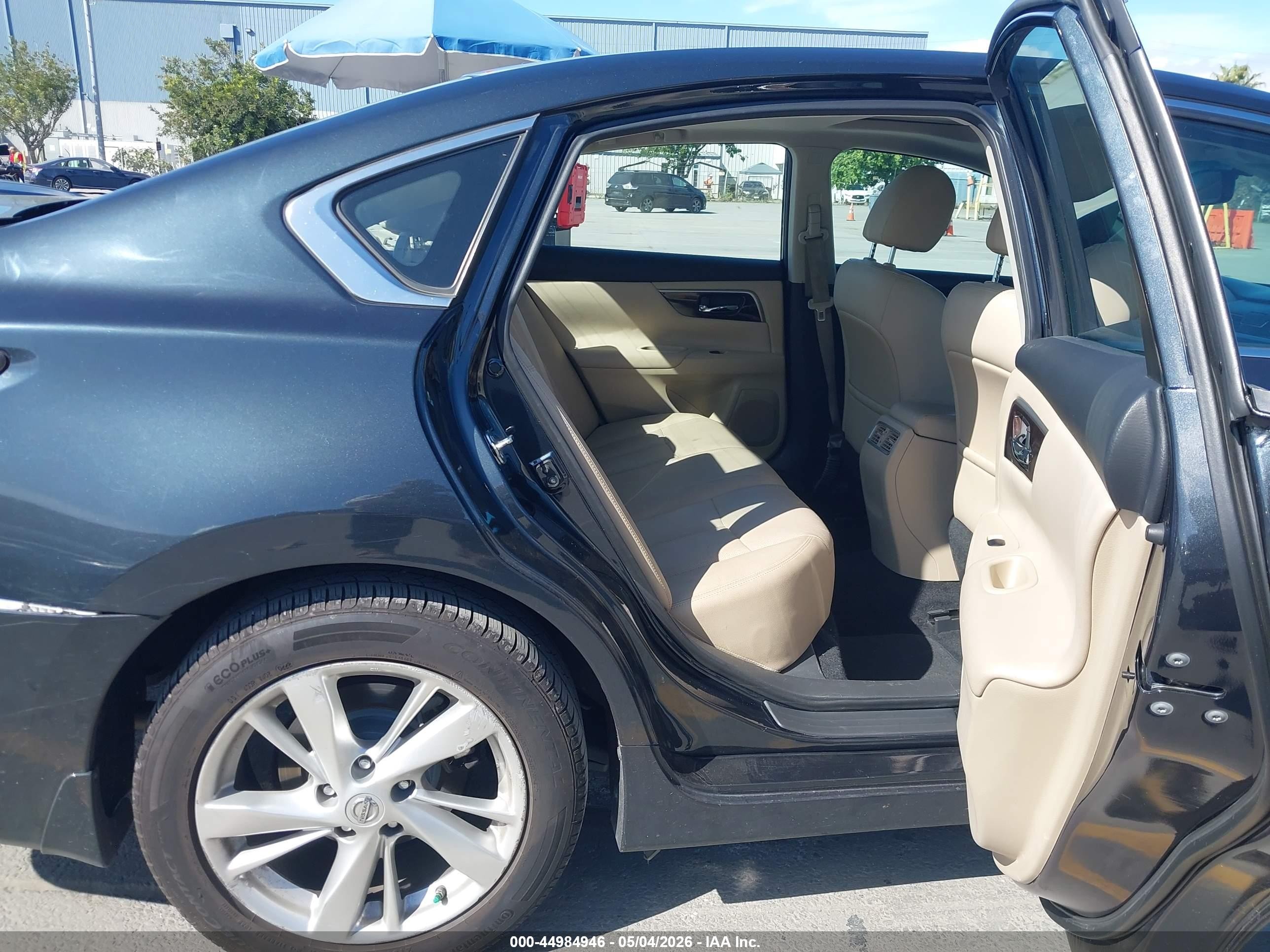2015 Nissan Altima 2.5 Sl Black vin: 1N4AL3AP7FN359436