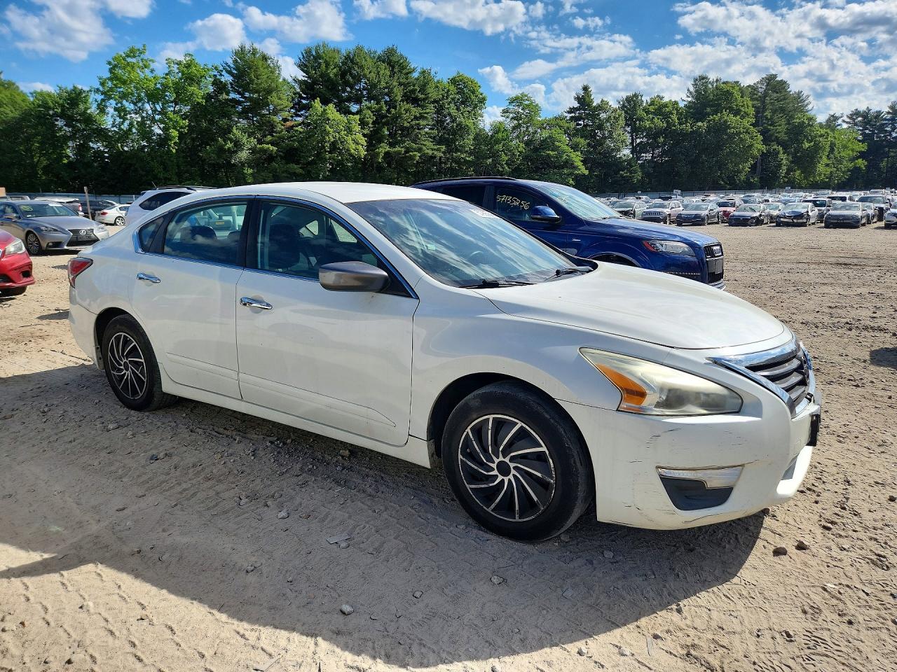 2015 Nissan Altima 2.5 S White vin: 1N4AL3AP7FN360991