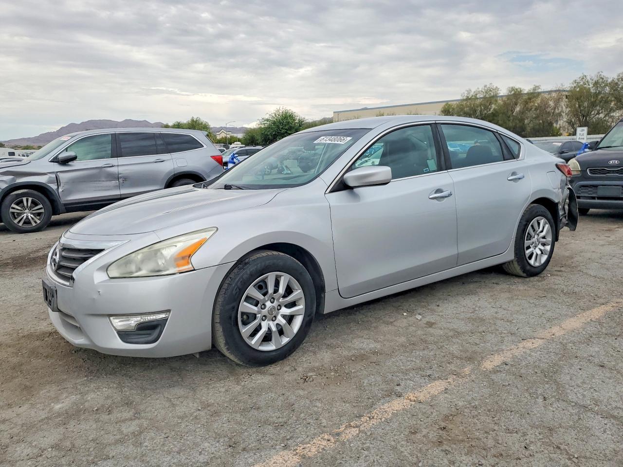 2015 Nissan Altima 2.5 S White vin: 1N4AL3AP7FN370081