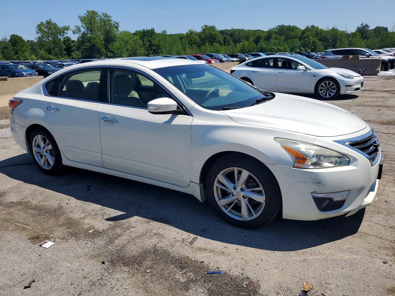 2015 Nissan Altima 2.5 White vin: 1N4AL3AP7FN373031