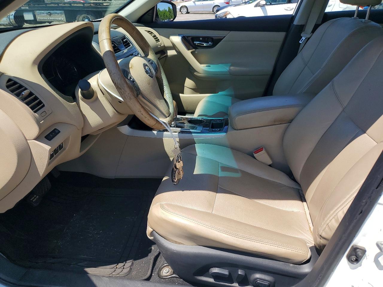 2015 Nissan Altima 2.5 White vin: 1N4AL3AP7FN373031