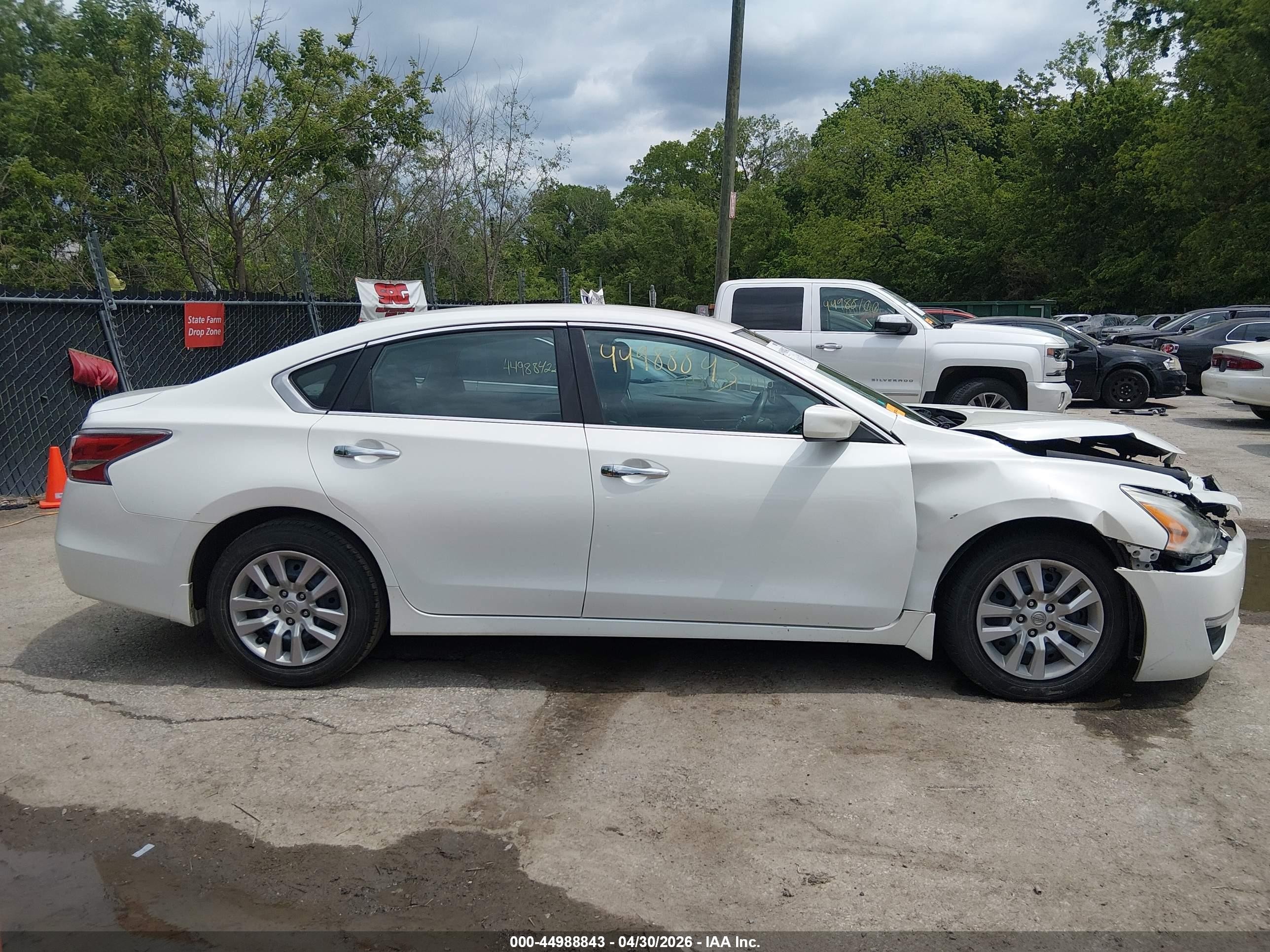 2015 Nissan Altima 2.5 S White vin: 1N4AL3AP7FN390749