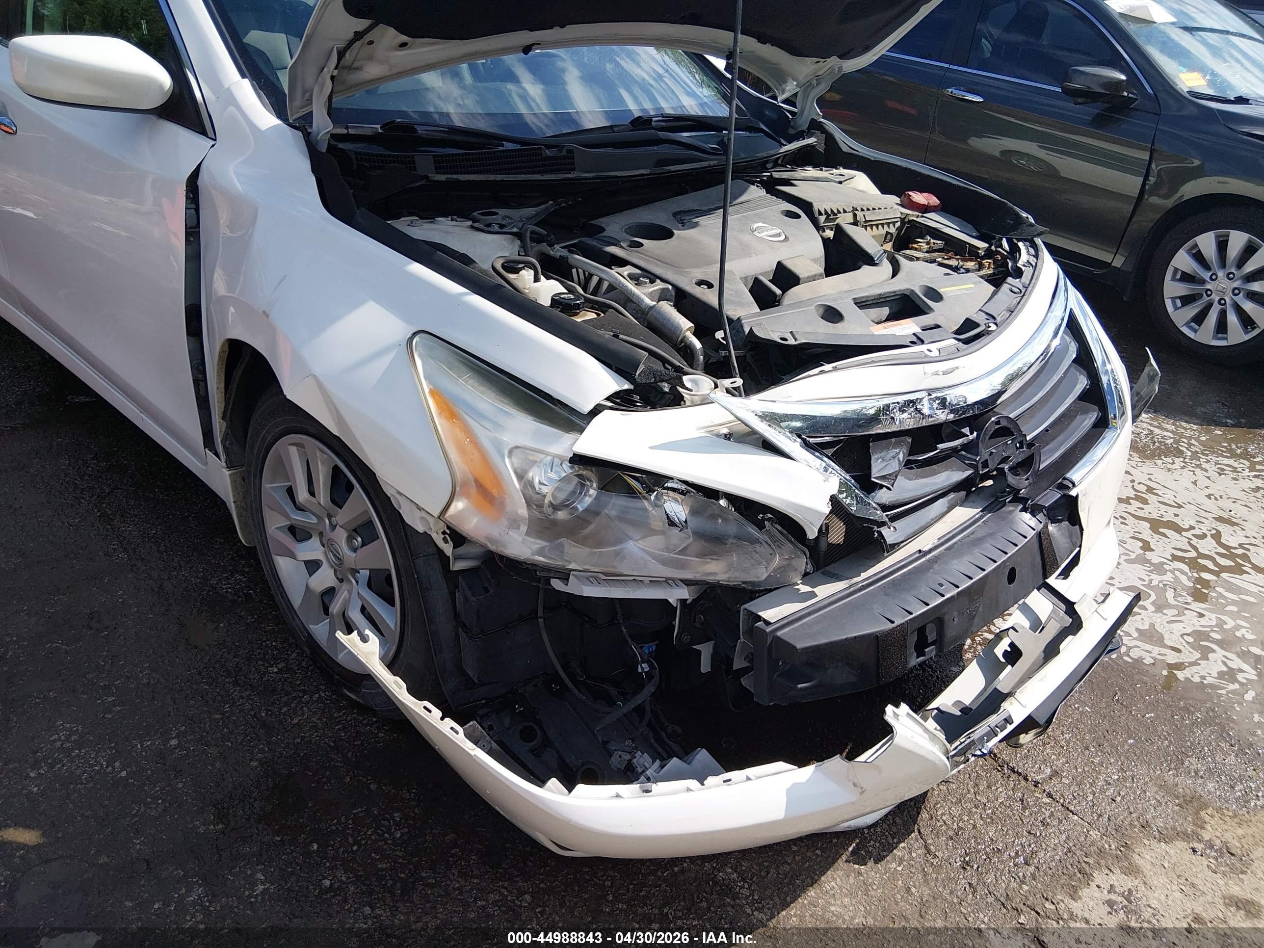 2015 Nissan Altima 2.5 S White vin: 1N4AL3AP7FN390749
