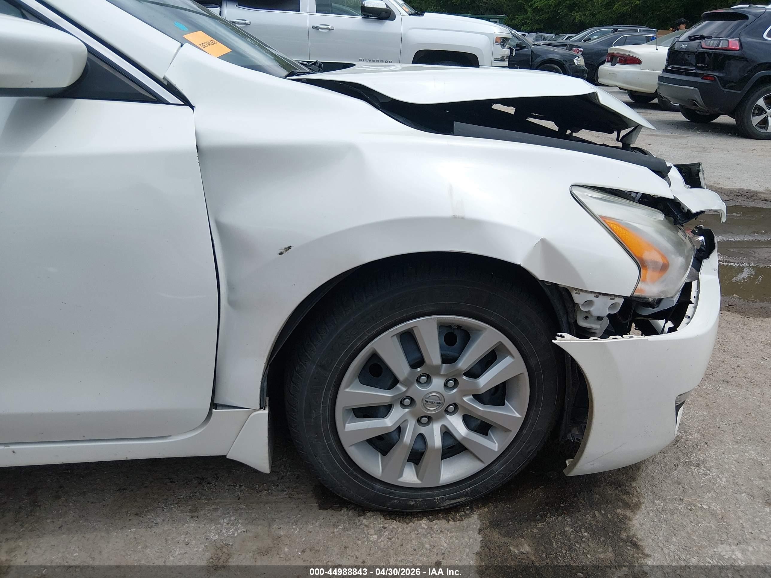2015 Nissan Altima 2.5 S White vin: 1N4AL3AP7FN390749