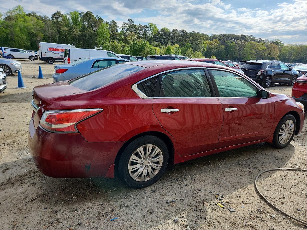 2015 Nissan Altima 2.5 S Burgundy vin: 1N4AL3AP7FN402432
