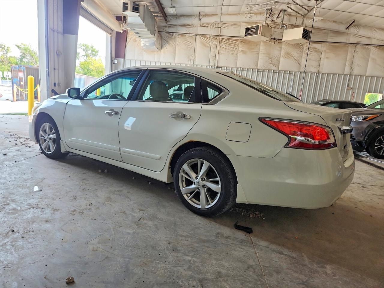 2015 Nissan Altima 2.5 Sl White vin: 1N4AL3AP7FN861766