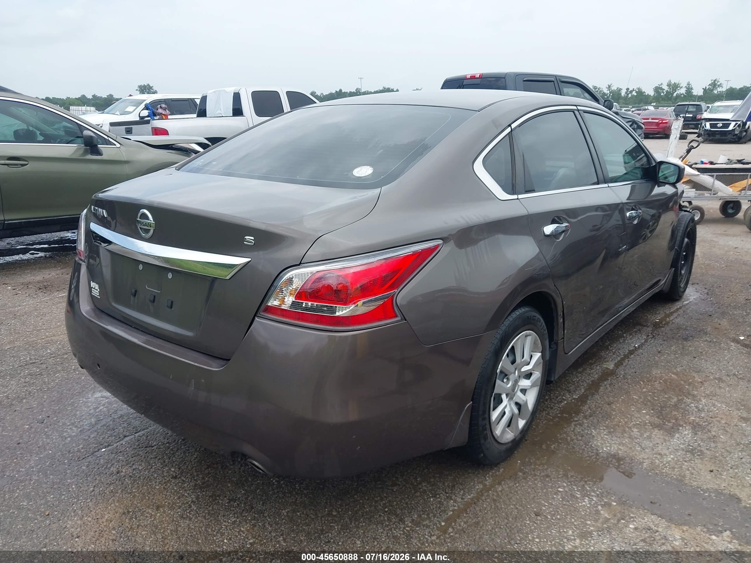 2015 Nissan Altima 2.5 S Brown vin: 1N4AL3AP7FN876090