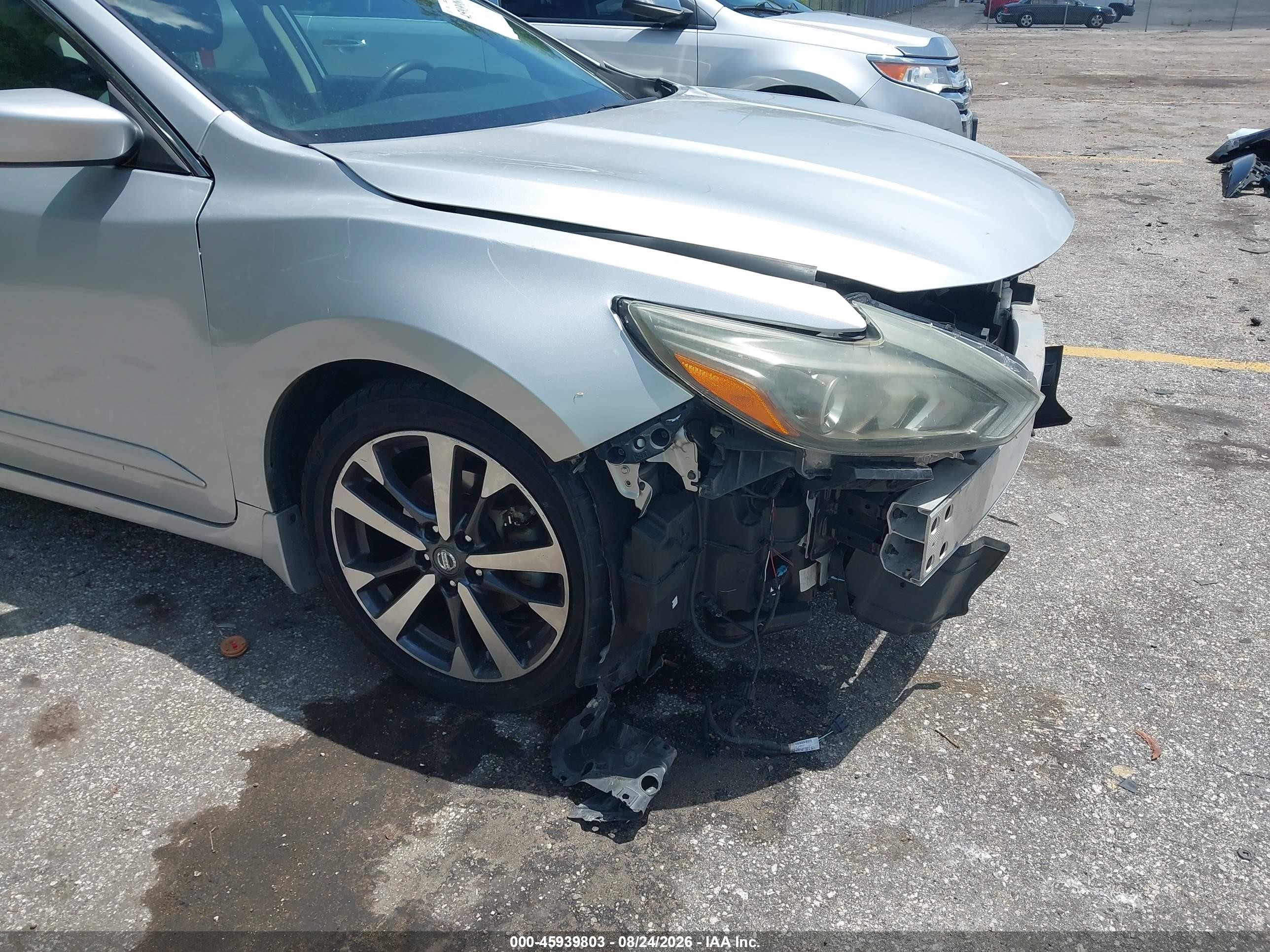 2016 Nissan Altima 2.5 Sr Silver vin: 1N4AL3AP7GC143633