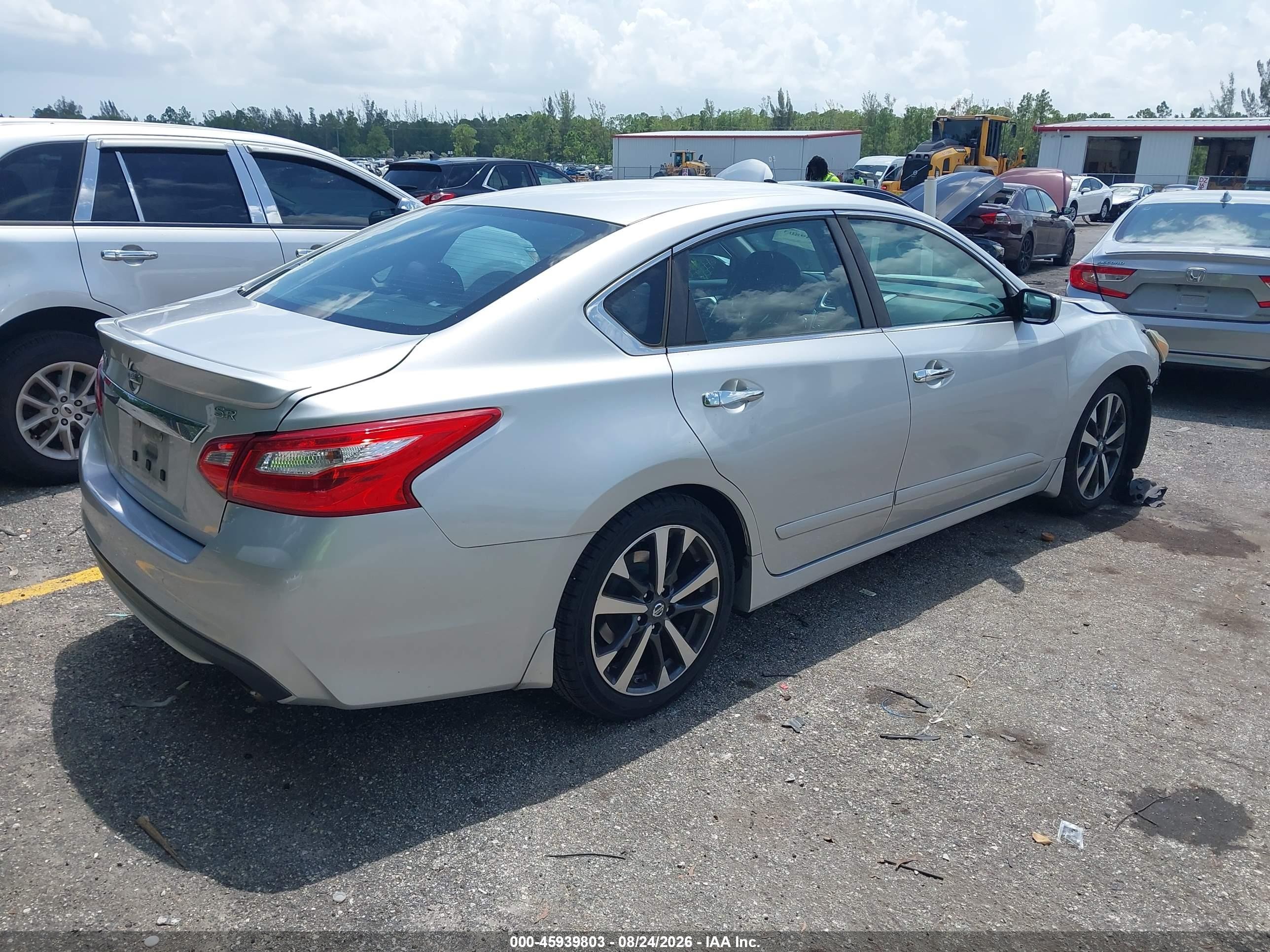 2016 Nissan Altima 2.5 Sr Silver vin: 1N4AL3AP7GC143633