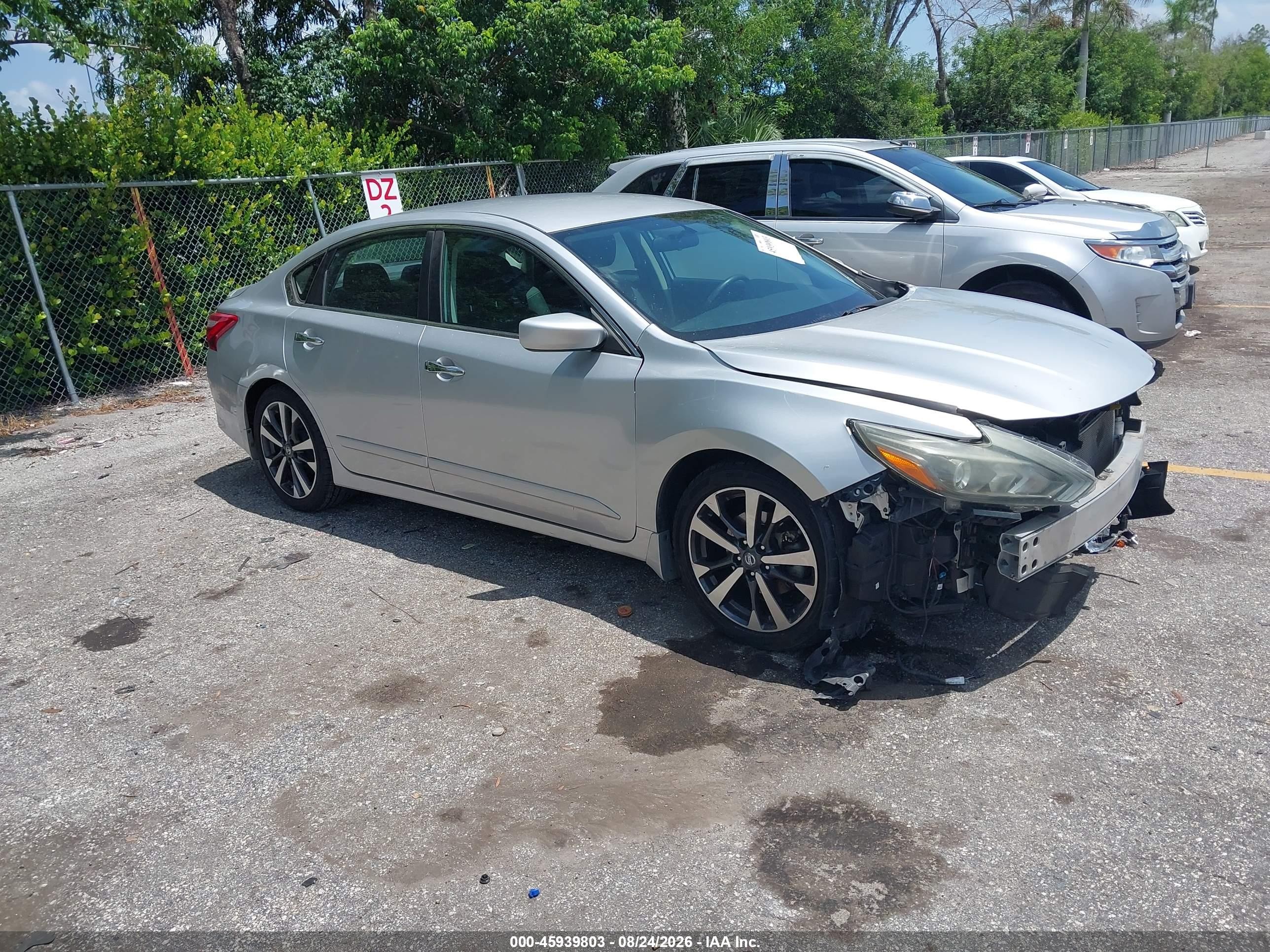 2016 Nissan Altima 2.5 Sr Silver vin: 1N4AL3AP7GC143633