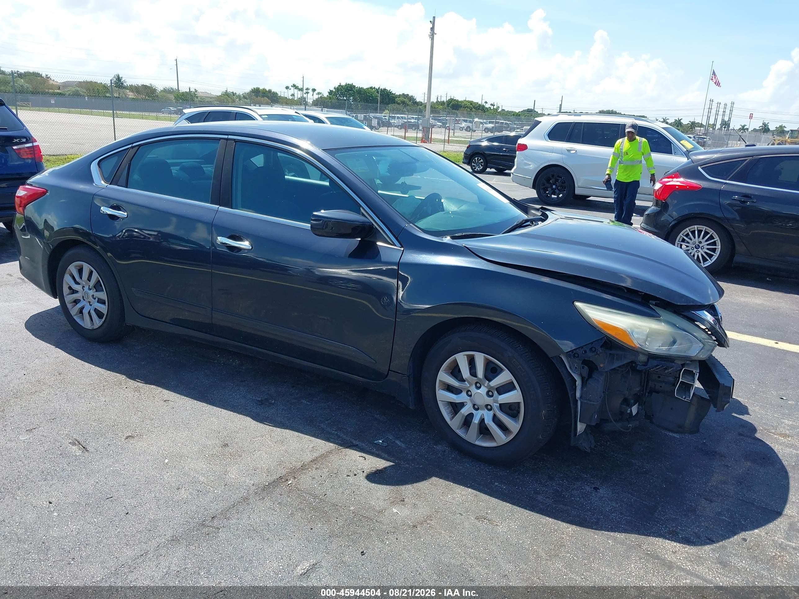 2016 Nissan Altima 2.5 S Black vin: 1N4AL3AP7GC182271