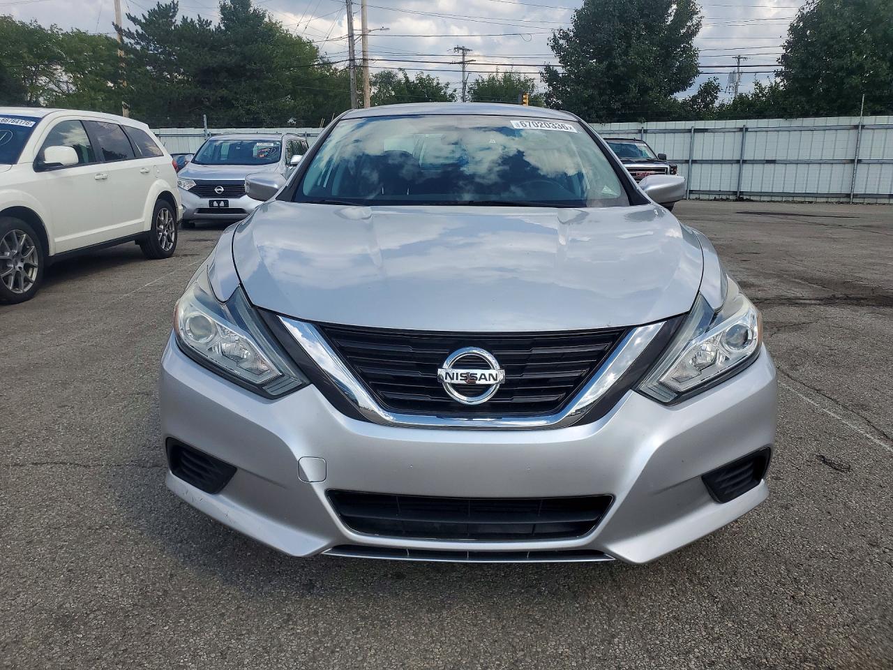 2016 Nissan Altima 2.5 S Silver vin: 1N4AL3AP7GN322596