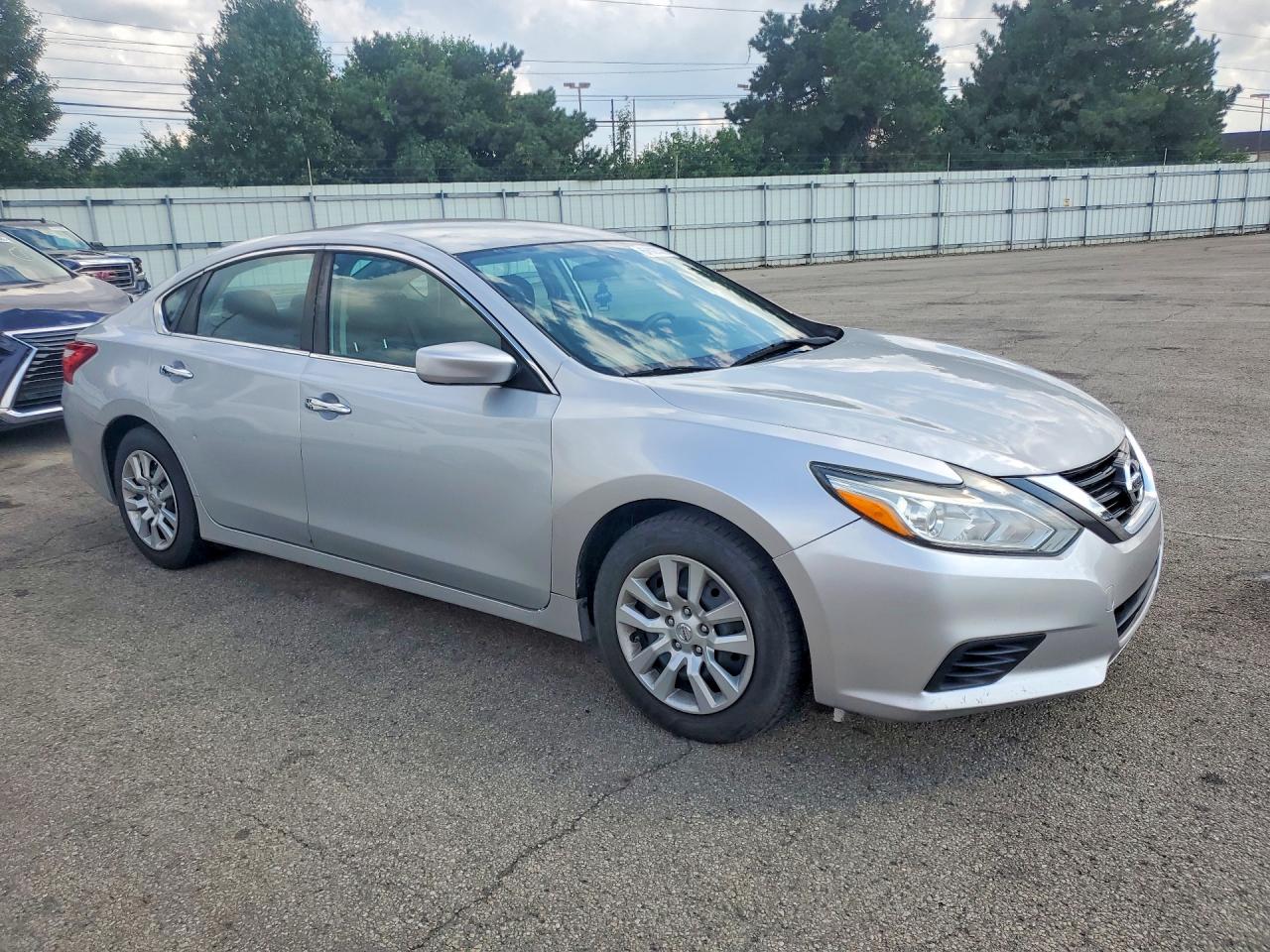 2016 Nissan Altima 2.5 S Silver vin: 1N4AL3AP7GN322596