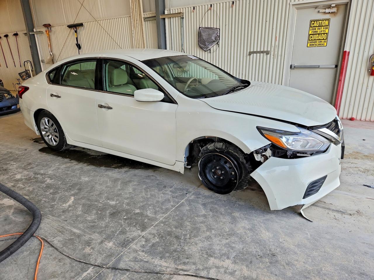 2016 Nissan Altima 2.5 S White vin: 1N4AL3AP7GN361852