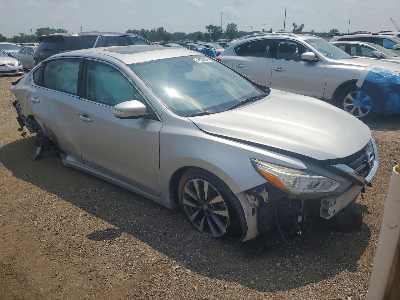 2017 Nissan Altima 2.5 Sl Серебряный vin: 1N4AL3AP7HC225931