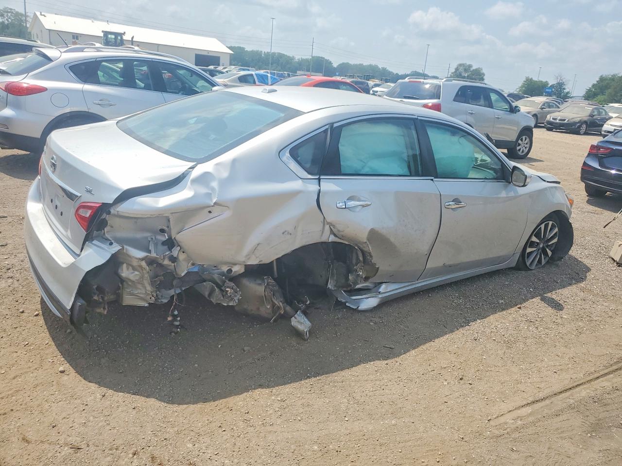 2017 Nissan Altima 2.5 Sl Серебряный vin: 1N4AL3AP7HC225931