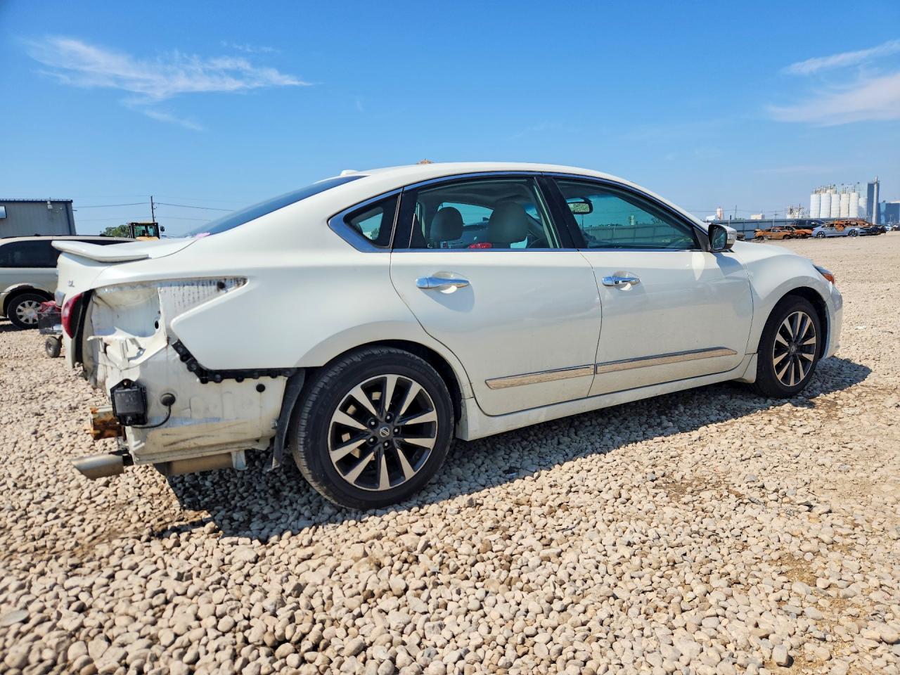2017 Nissan Altima 2.5 Sl White vin: 1N4AL3AP7HC481101