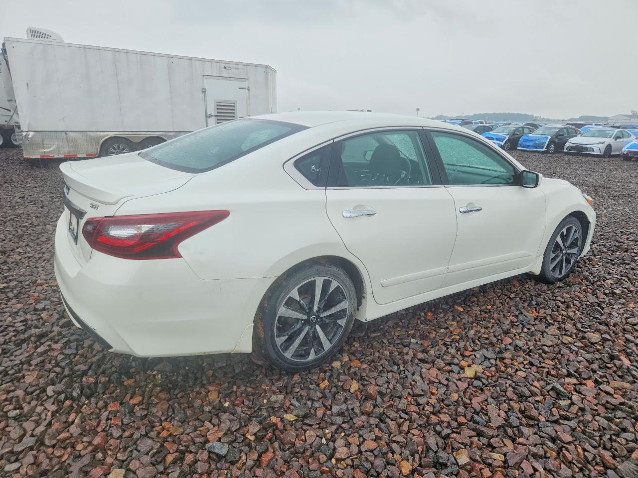 2018 Nissan Altima White vin: 1N4AL3AP7JC101325