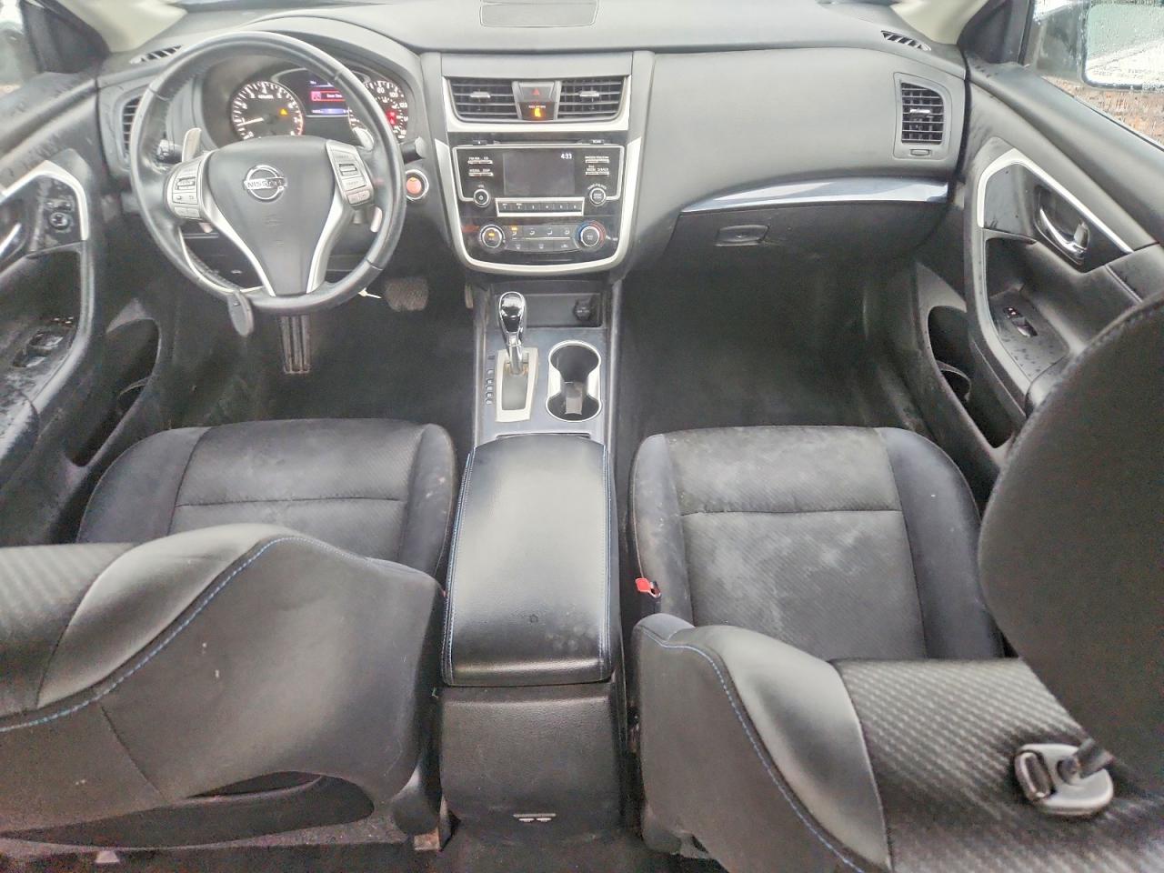 2018 Nissan Altima White vin: 1N4AL3AP7JC101325
