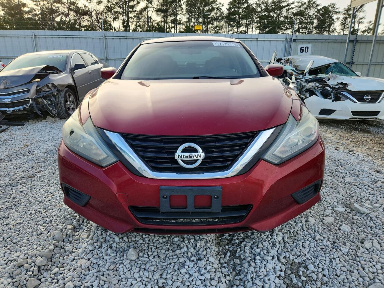 2018 Nissan Altima 2.5 Maroon vin: 1N4AL3AP7JC111790