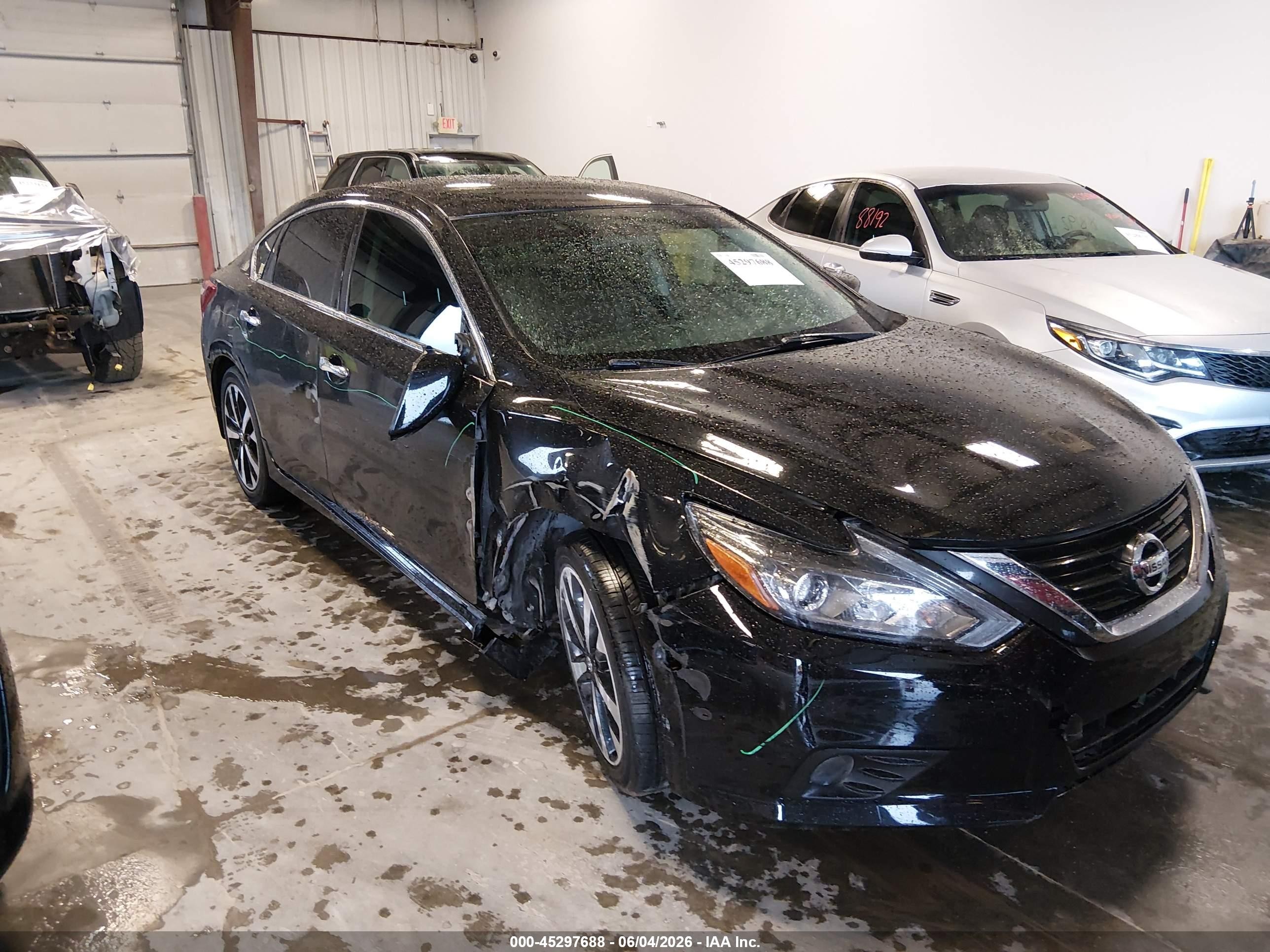 2018 Nissan Altima 2.5 Sr Черный vin: 1N4AL3AP7JC121803