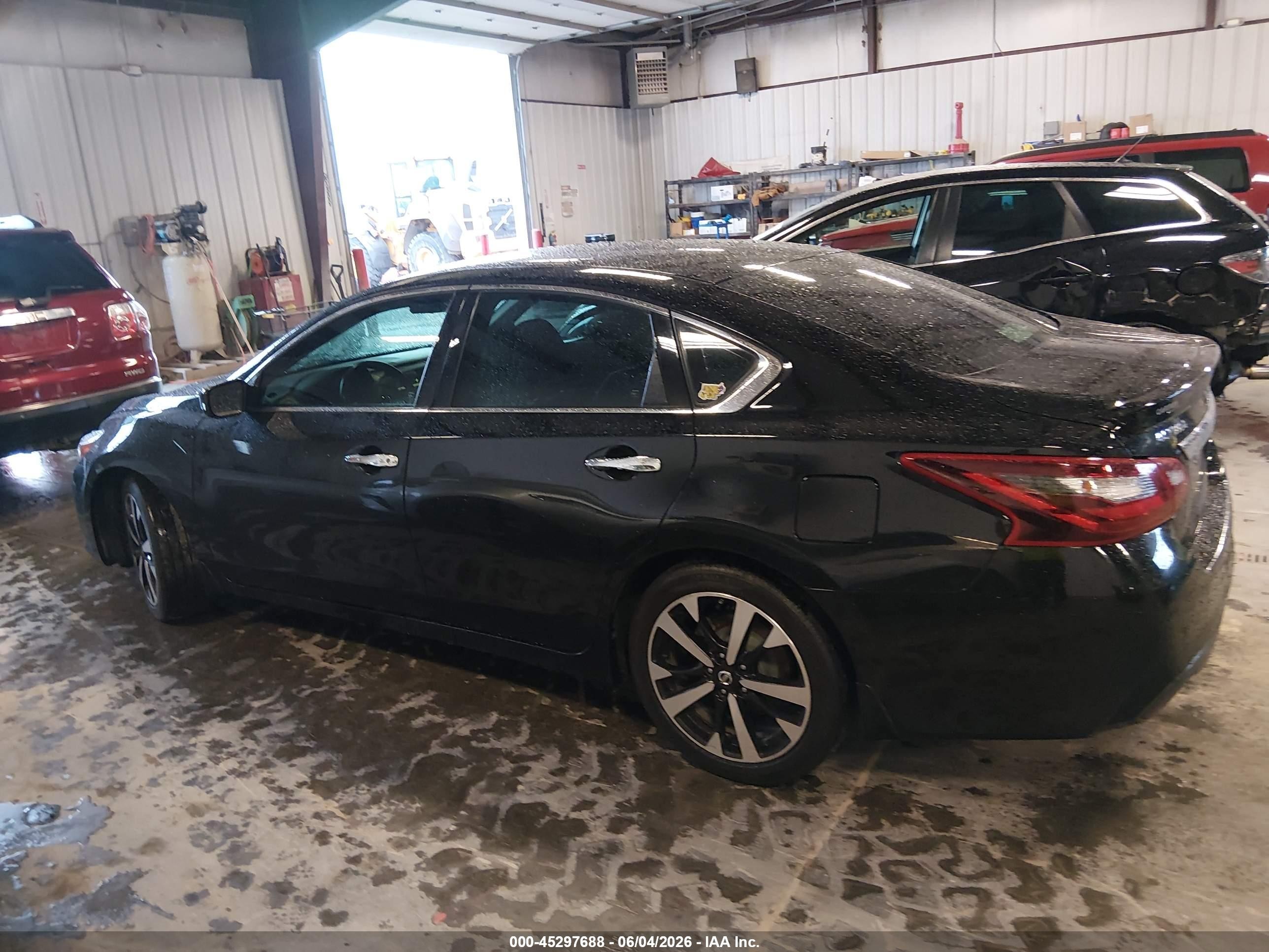 2018 Nissan Altima 2.5 Sr Черный vin: 1N4AL3AP7JC121803