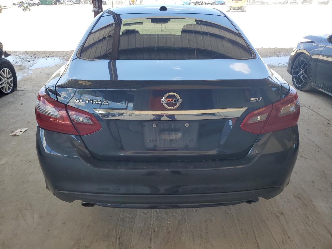 2018 Nissan Altima 2.5   Black vin: 1N4AL3AP7JC192256