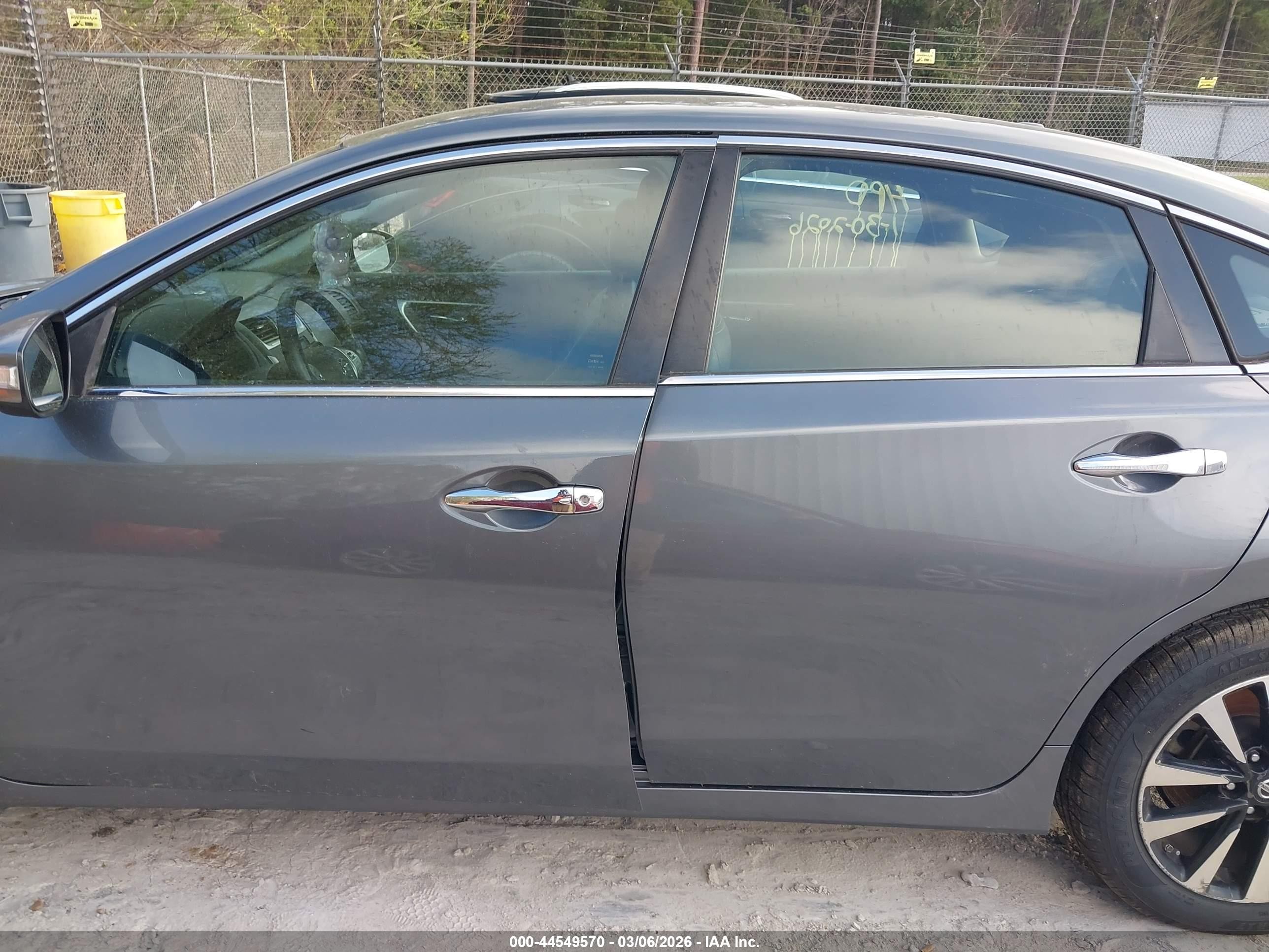 2018 Nissan Altima 2.5 Sl Gray vin: 1N4AL3AP7JC204423