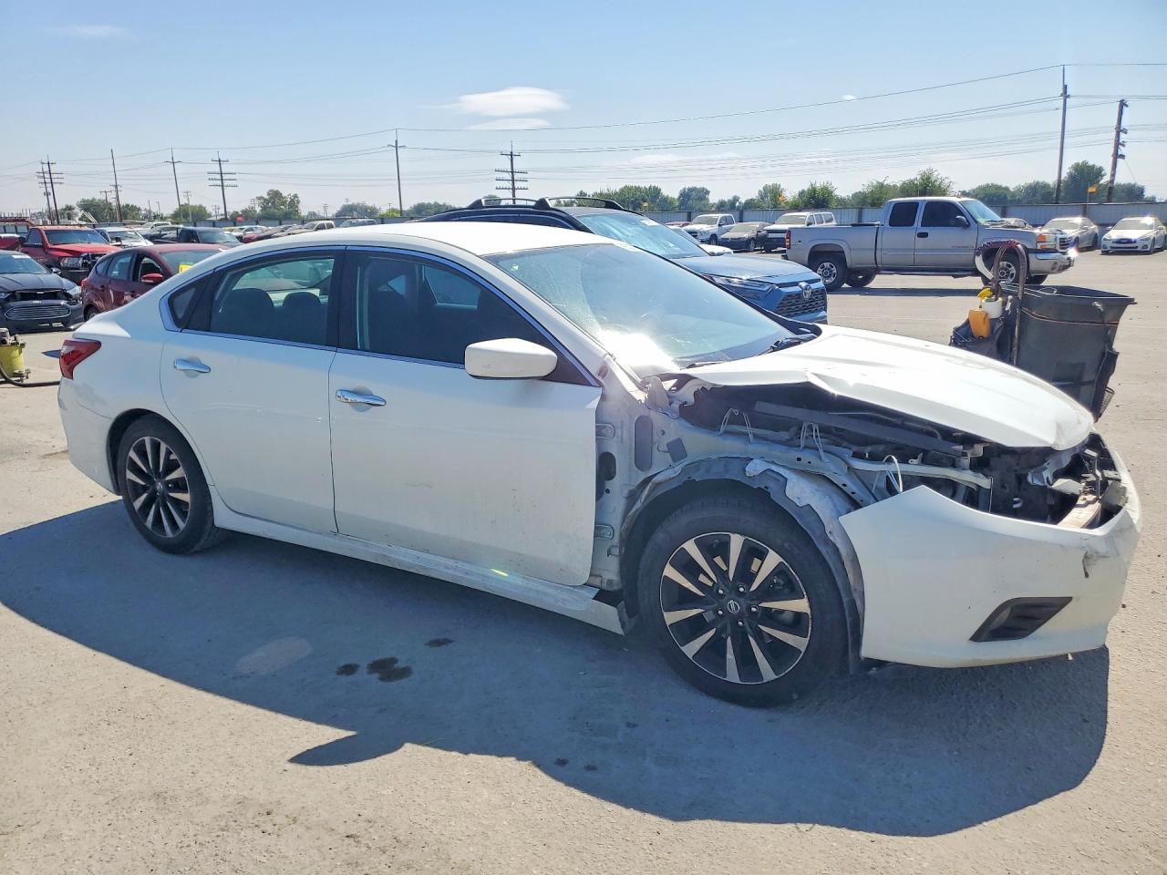 2018 Nissan Altima 2.5 Sv White vin: 1N4AL3AP7JC214952