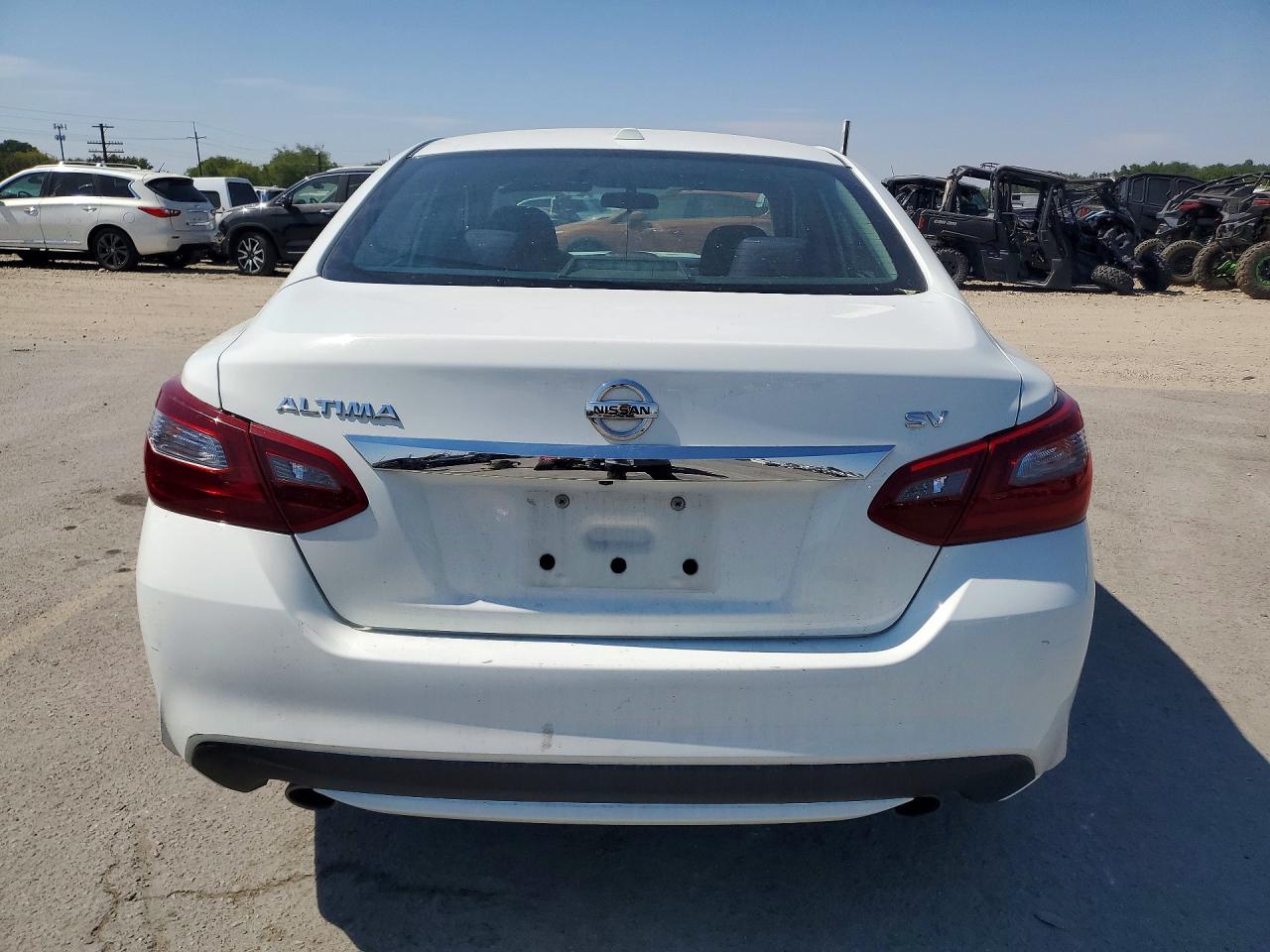 2018 Nissan Altima 2.5 Sv White vin: 1N4AL3AP7JC214952