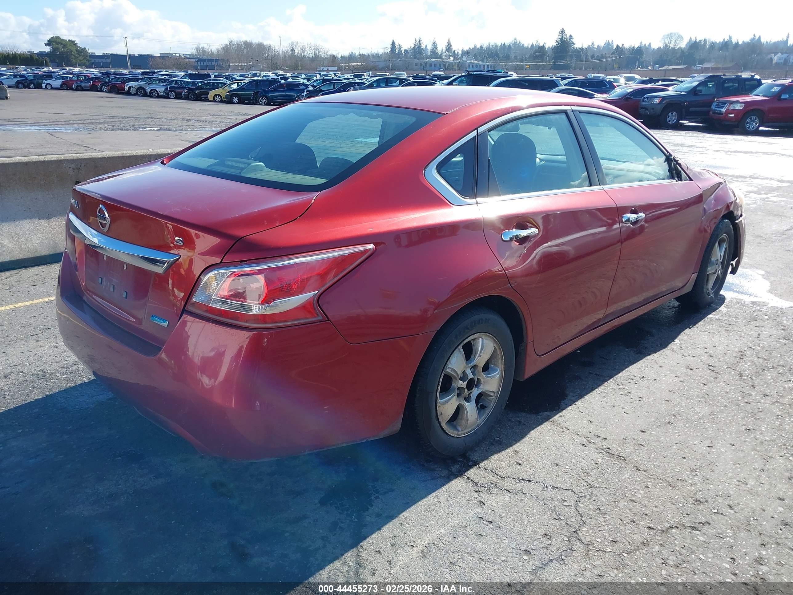 2013 Nissan Altima 2.5 S Red vin: 1N4AL3AP8DC110362