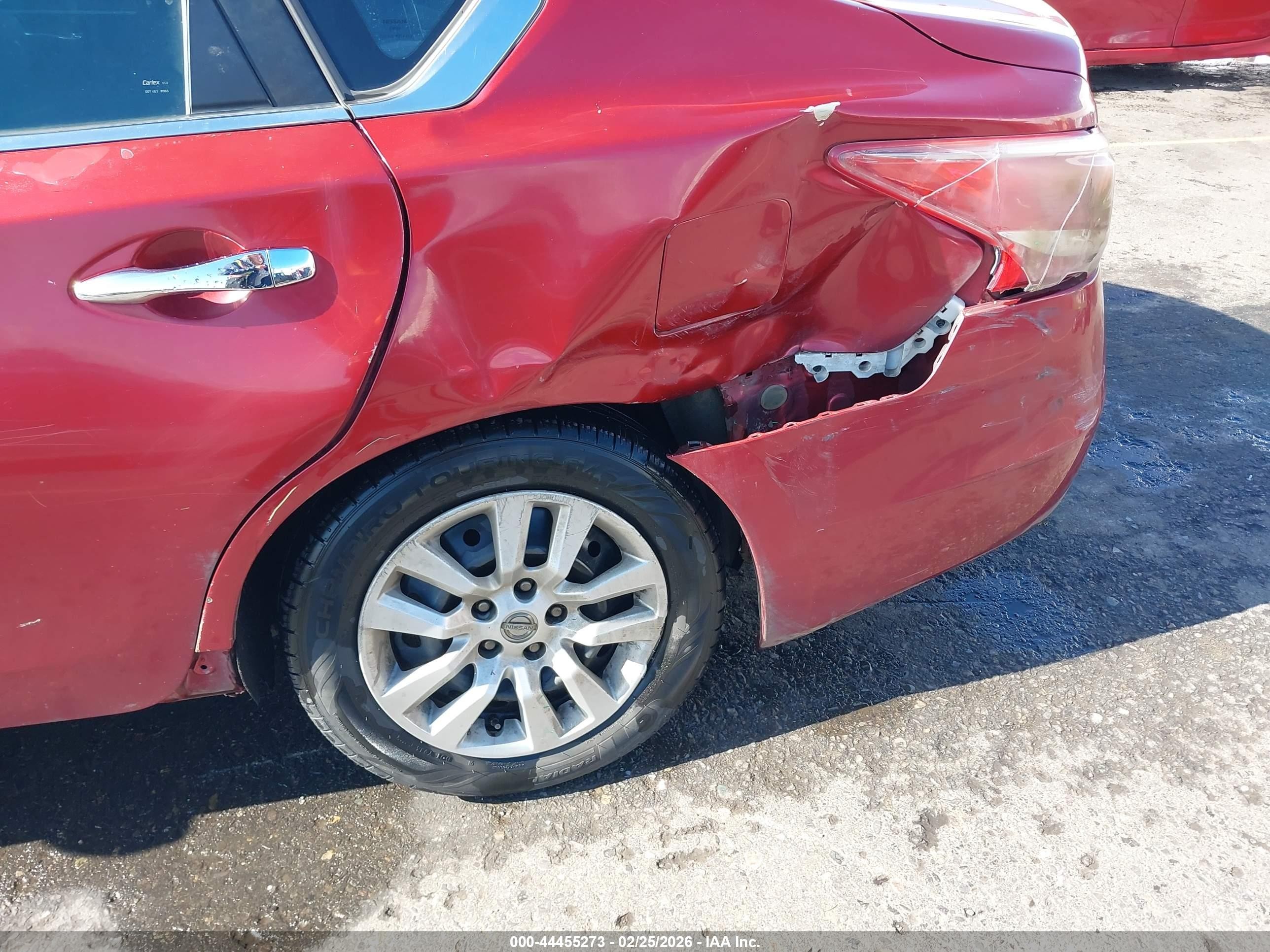 2013 Nissan Altima 2.5 S Red vin: 1N4AL3AP8DC110362