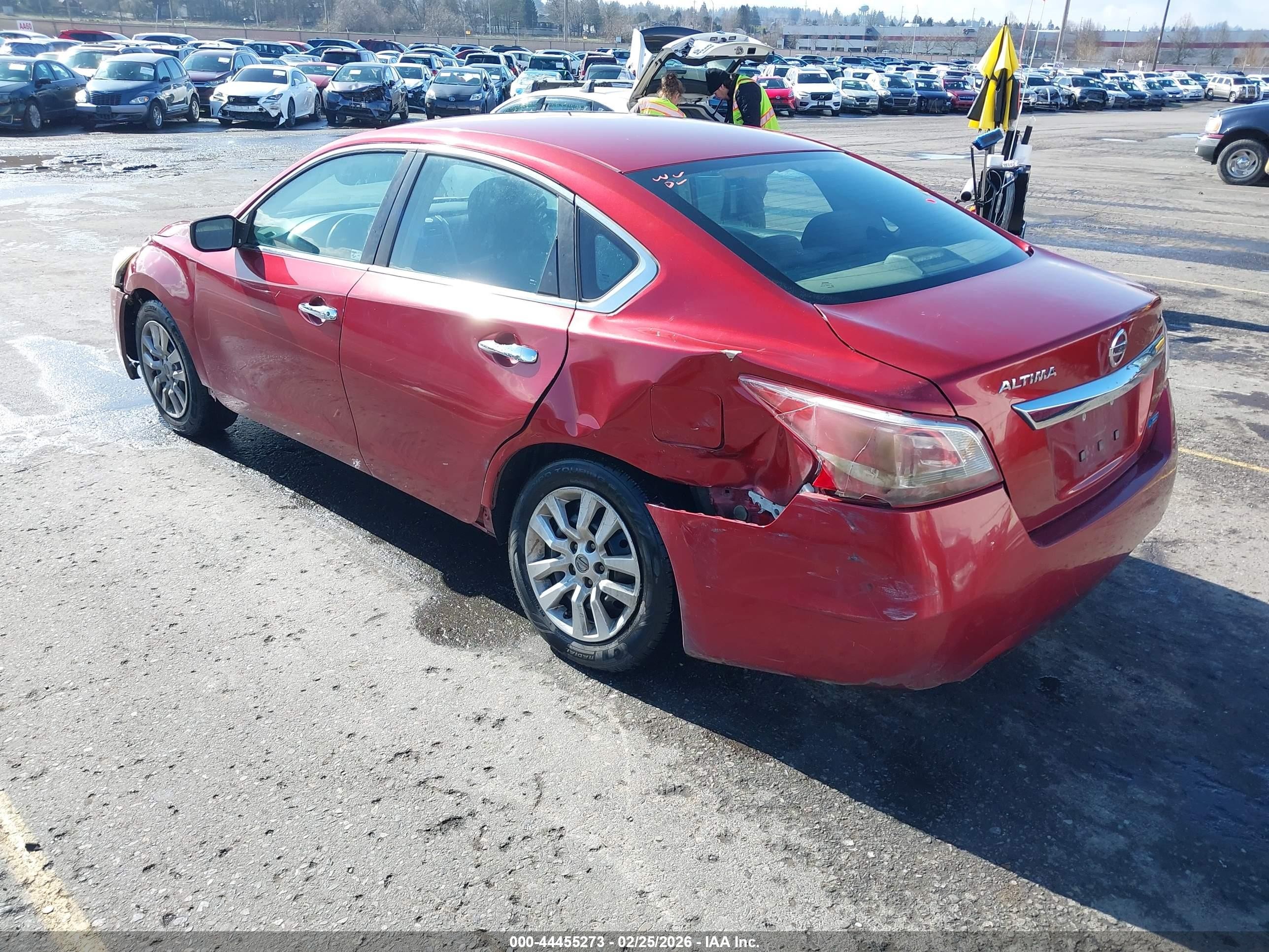 2013 Nissan Altima 2.5 S Red vin: 1N4AL3AP8DC110362