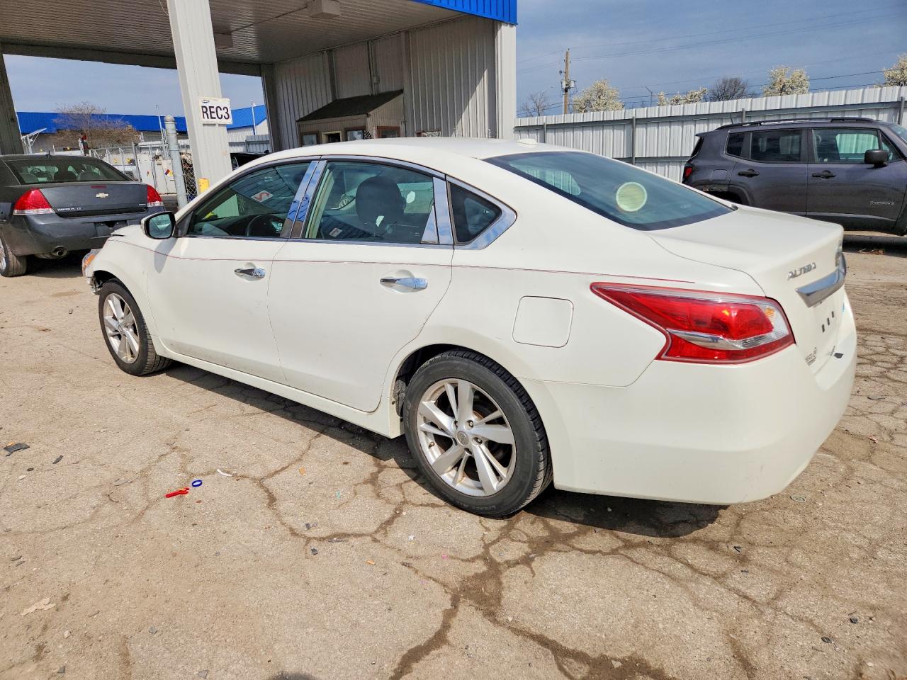 2013 Nissan Altima 2.5 White vin: 1N4AL3AP8DC110684