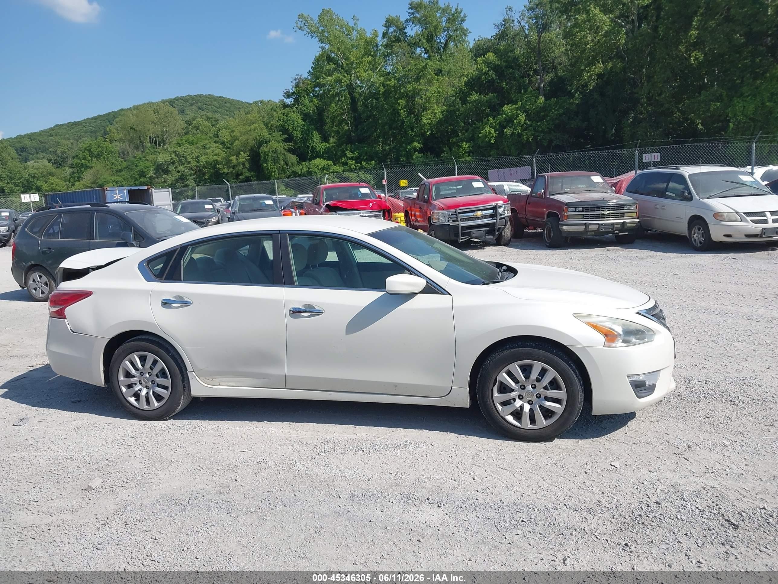 2013 Nissan Altima 2.5 S Белый vin: 1N4AL3AP8DC116534